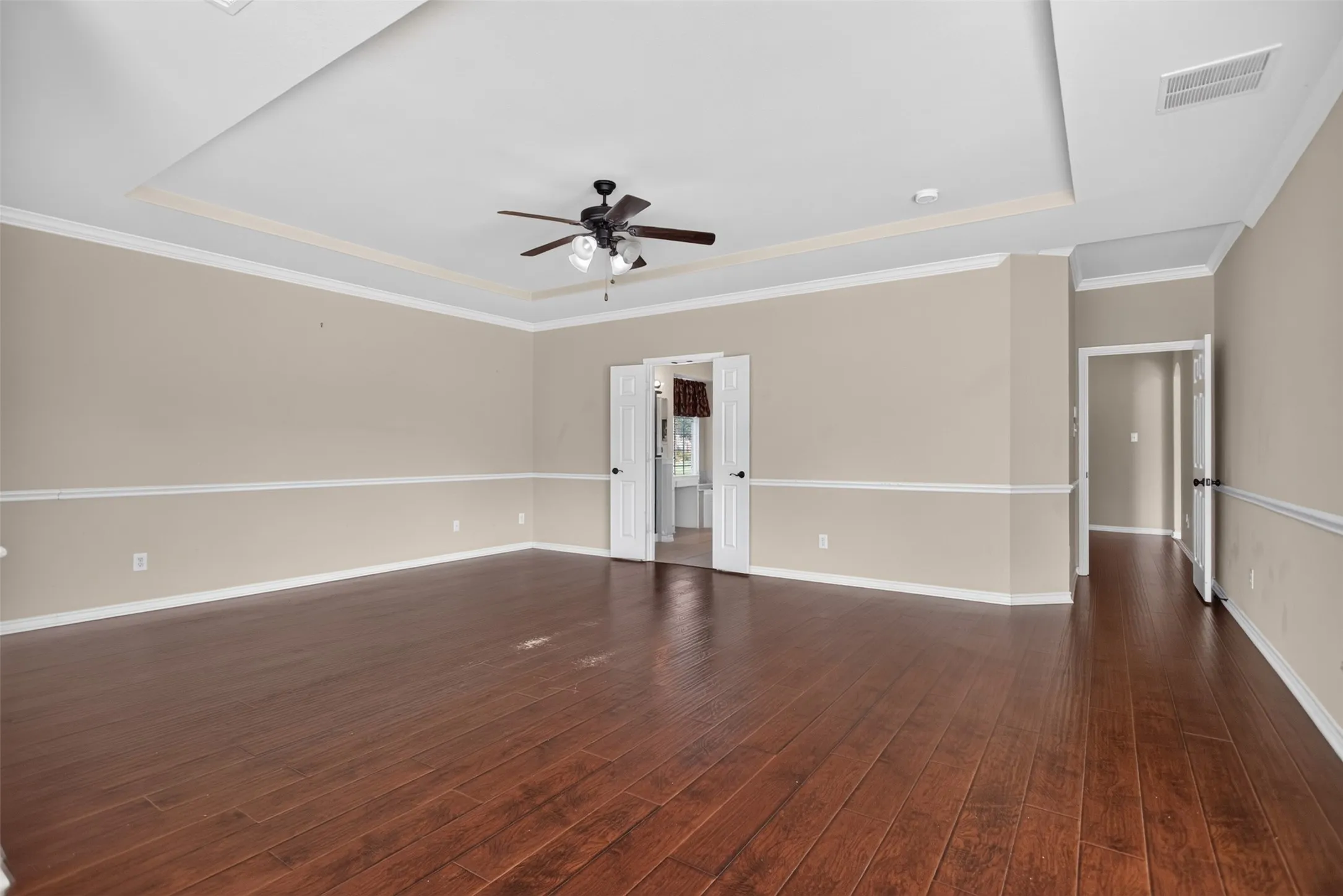 Single Family Residence For Sale in Kaufman County , 813 Wren Court, Forney, Texas 75126, 6 Bedroom, 4 Bathroom, 3 Garage spaces, 4,300 Sqft, built in 2011, mls#21346122, Real Estate Agent in Forney, Homes For Sale in Kaufman county, Homes For Sale in Forney, Realtor in Forney Texas, Real Estate Brokerage Independent Realty Texas, Luminita Cordes Realtor