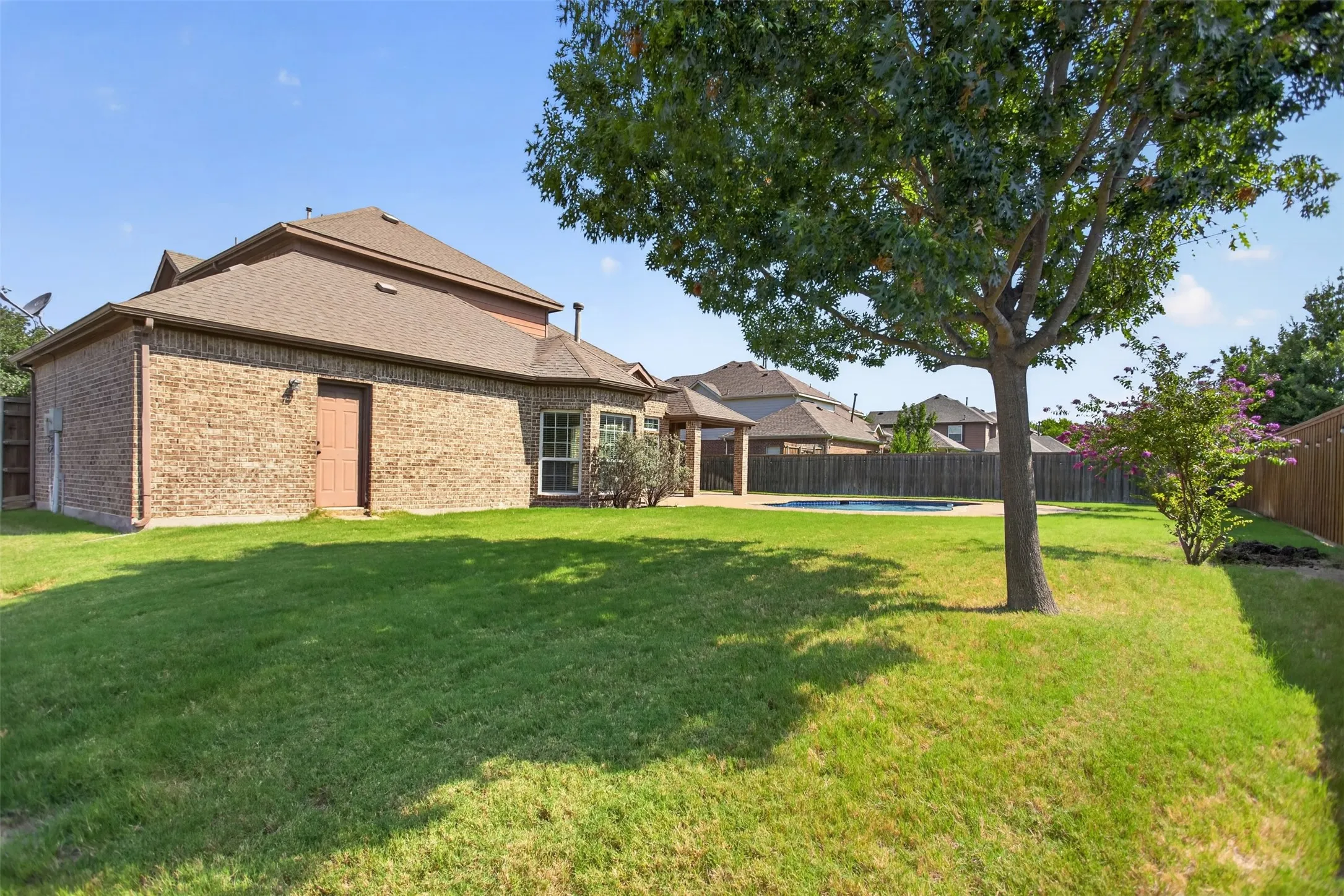 Single Family Residence For Sale in Kaufman County , 813 Wren Court, Forney, Texas 75126, 6 Bedroom, 4 Bathroom, 3 Garage spaces, 4,300 Sqft, built in 2011, mls#21346122, Real Estate Agent in Forney, Homes For Sale in Kaufman county, Homes For Sale in Forney, Realtor in Forney Texas, Real Estate Brokerage Independent Realty Texas, Luminita Cordes Realtor