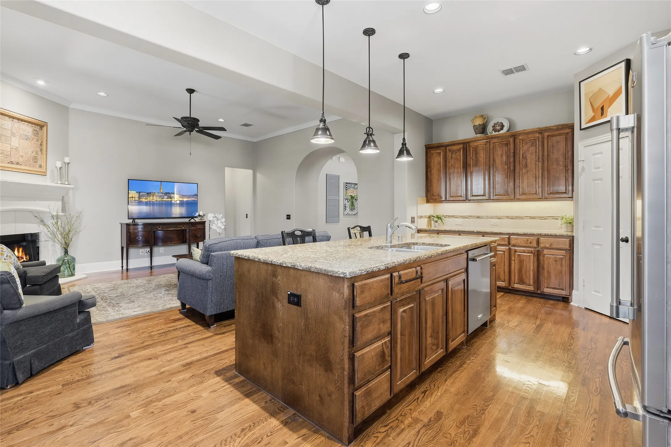 Single Family Residence For Sale in Collin County , 7800 Rockledge Drive, Mc Kinney, Texas 75071, 4 Bedroom, 3 Bathroom, 2 Garage spaces, 2,513 Sqft, built in 2011, mls#21343341, Real Estate Agent in Mc Kinney, Homes For Sale in Collin county, Homes For Sale in Mc Kinney, Realtor in Mc Kinney Texas, Real Estate Brokerage Independent Realty Texas, Luminita Cordes Realtor