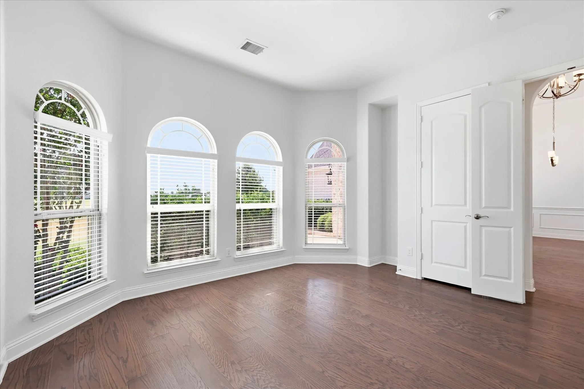 Single Family Residence For Sale in Collin County , 5409 Cheyenne Drive, Parker, Texas 75002, 5 Bedroom, 5 Bathroom, 3 Garage spaces, 4,310 Sqft, built in 2018, mls#21338357, Real Estate Agent in Parker, Homes For Sale in Collin county, Homes For Sale in Parker, Realtor in Parker Texas, Real Estate Brokerage Independent Realty Texas, Luminita Cordes Realtor