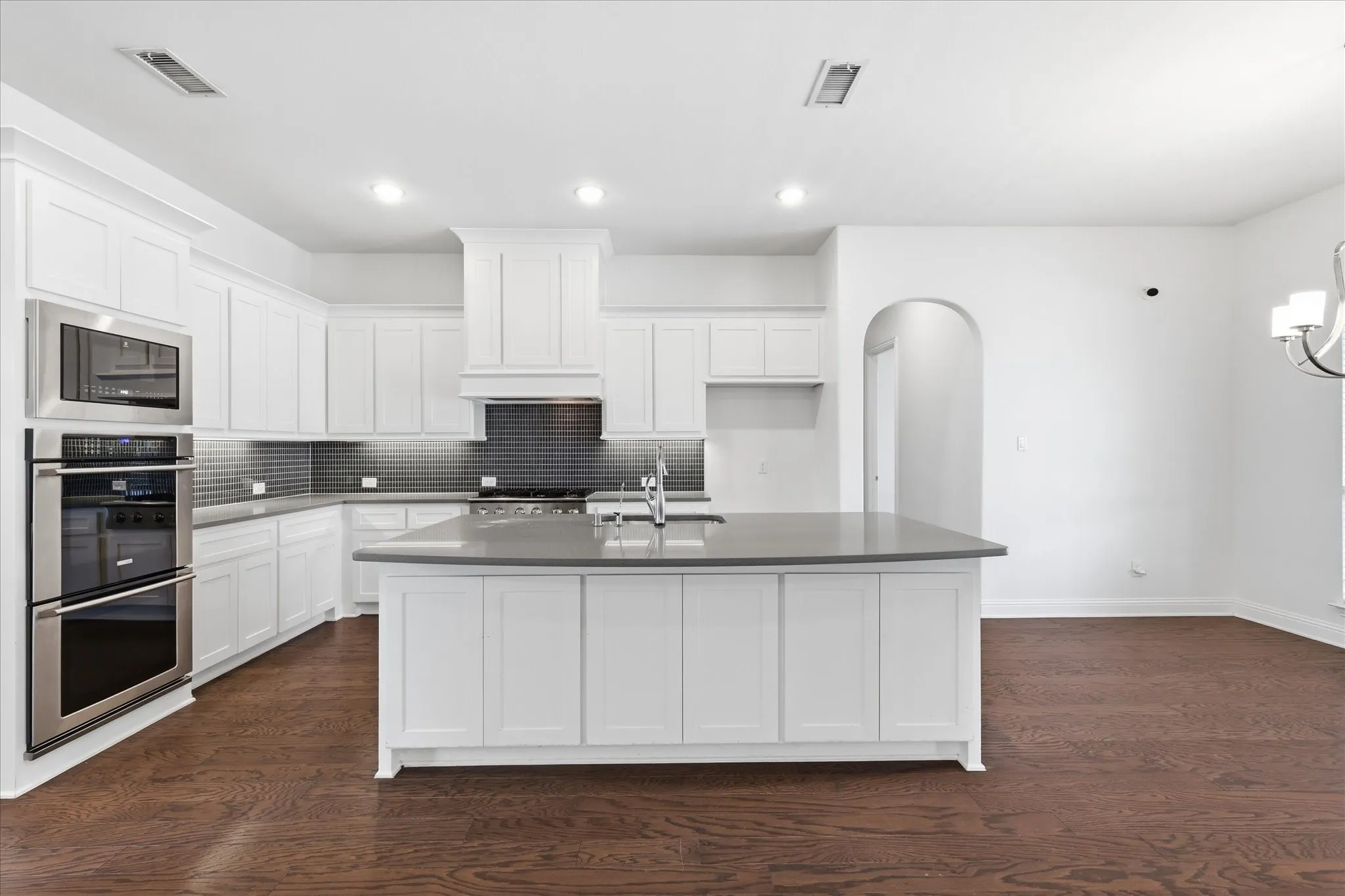 Single Family Residence For Sale in Collin County , 5409 Cheyenne Drive, Parker, Texas 75002, 5 Bedroom, 5 Bathroom, 3 Garage spaces, 4,310 Sqft, built in 2018, mls#21338357, Real Estate Agent in Parker, Homes For Sale in Collin county, Homes For Sale in Parker, Realtor in Parker Texas, Real Estate Brokerage Independent Realty Texas, Luminita Cordes Realtor