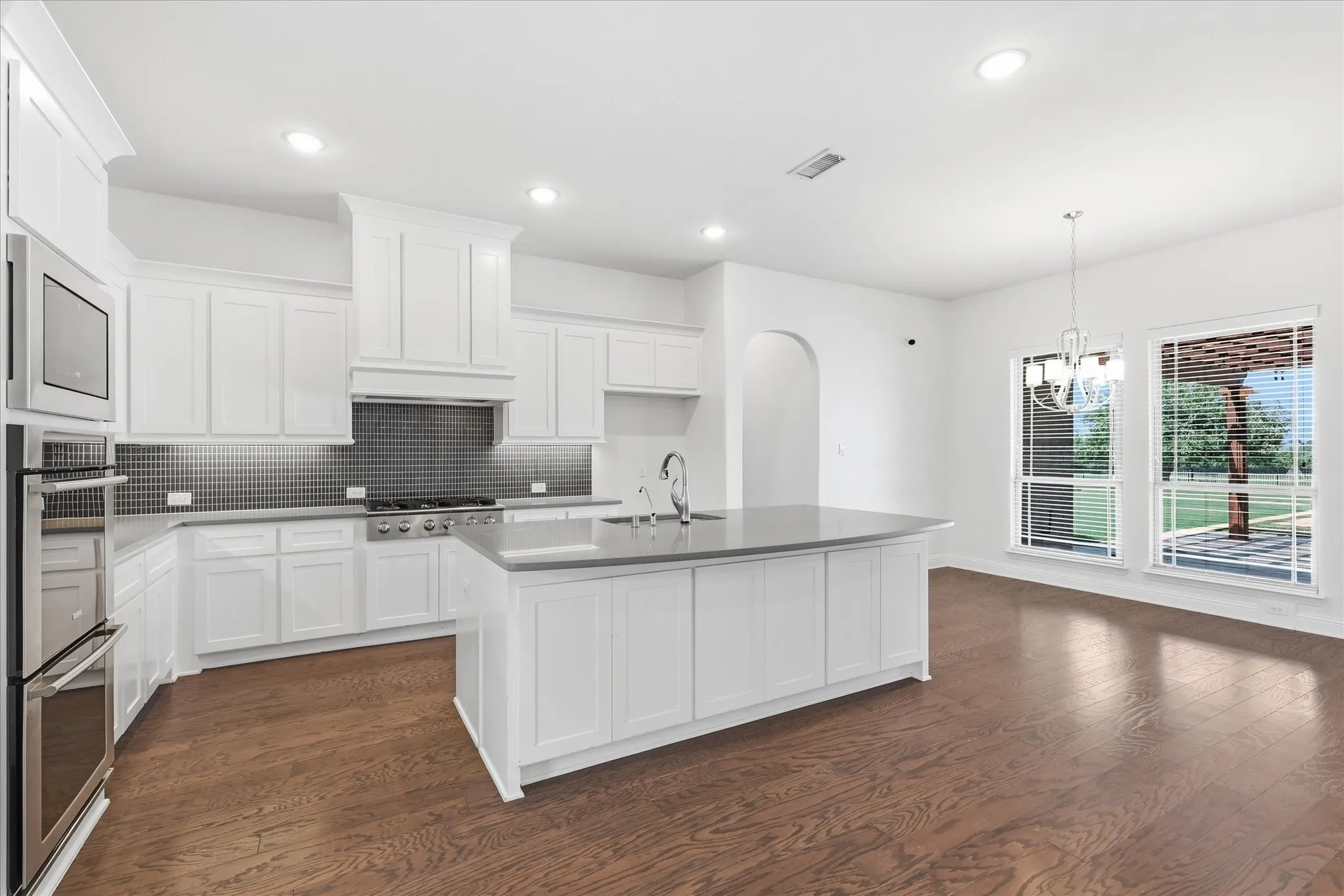 Single Family Residence For Sale in Collin County , 5409 Cheyenne Drive, Parker, Texas 75002, 5 Bedroom, 5 Bathroom, 3 Garage spaces, 4,310 Sqft, built in 2018, mls#21338357, Real Estate Agent in Parker, Homes For Sale in Collin county, Homes For Sale in Parker, Realtor in Parker Texas, Real Estate Brokerage Independent Realty Texas, Luminita Cordes Realtor