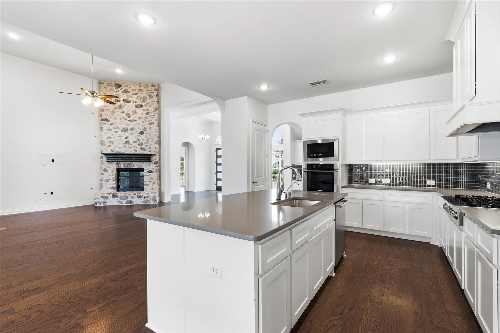 Single Family Residence For Sale in Collin County , 5409 Cheyenne Drive, Parker, Texas 75002, 5 Bedroom, 5 Bathroom, 3 Garage spaces, 4,310 Sqft, built in 2018, mls#21338357, Real Estate Agent in Parker, Homes For Sale in Collin county, Homes For Sale in Parker, Realtor in Parker Texas, Real Estate Brokerage Independent Realty Texas, Luminita Cordes Realtor