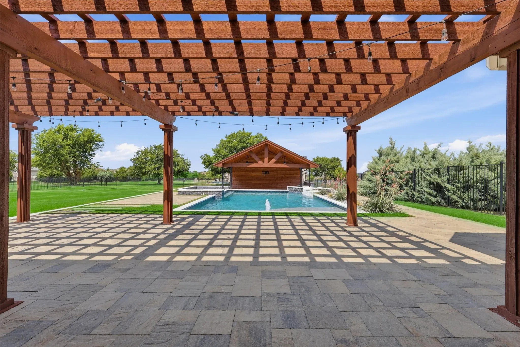 Single Family Residence For Sale in Collin County , 5409 Cheyenne Drive, Parker, Texas 75002, 5 Bedroom, 5 Bathroom, 3 Garage spaces, 4,310 Sqft, built in 2018, mls#21338357, Real Estate Agent in Parker, Homes For Sale in Collin county, Homes For Sale in Parker, Realtor in Parker Texas, Real Estate Brokerage Independent Realty Texas, Luminita Cordes Realtor