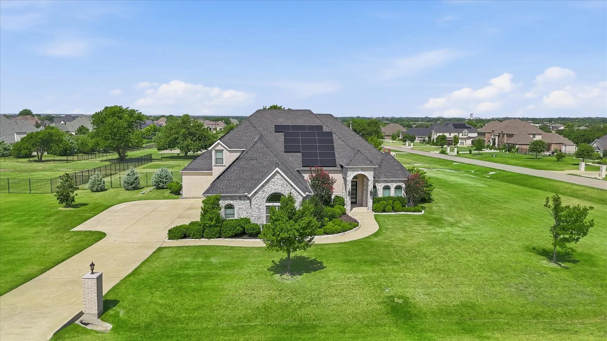 Single Family Residence For Sale in Collin County , 5409 Cheyenne Drive, Parker, Texas 75002, 5 Bedroom, 5 Bathroom, 3 Garage spaces, 4,310 Sqft, built in 2018, mls#21338357, Real Estate Agent in Parker, Homes For Sale in Collin county, Homes For Sale in Parker, Realtor in Parker Texas, Real Estate Brokerage Independent Realty Texas, Luminita Cordes Realtor