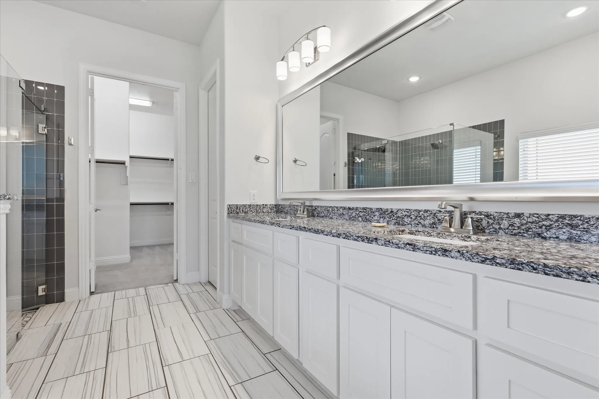 Single Family Residence For Sale in Collin County , 5409 Cheyenne Drive, Parker, Texas 75002, 5 Bedroom, 5 Bathroom, 3 Garage spaces, 4,310 Sqft, built in 2018, mls#21338357, Real Estate Agent in Parker, Homes For Sale in Collin county, Homes For Sale in Parker, Realtor in Parker Texas, Real Estate Brokerage Independent Realty Texas, Luminita Cordes Realtor