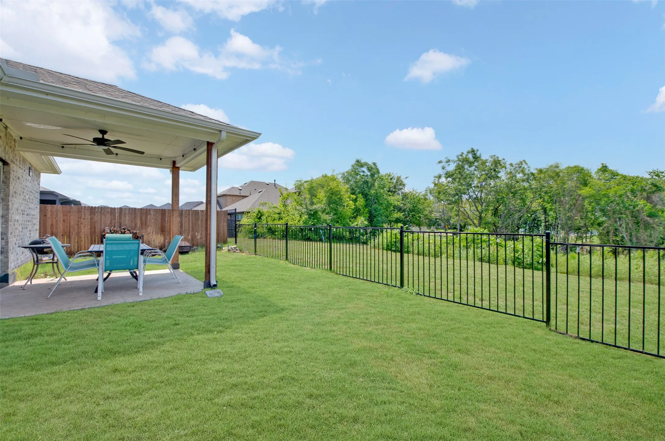 Single Family Residence For Sale in Kaufman County , 2123 Milligan Street, Forney, Texas 75126, 4 Bedroom, 4 Bathroom, 2 Garage spaces, 2,820 Sqft, built in 2024, mls#21346865, Real Estate Agent in Forney, Homes For Sale in Kaufman county, Homes For Sale in Forney, Realtor in Forney Texas, Real Estate Brokerage Independent Realty Texas, Luminita Cordes Realtor