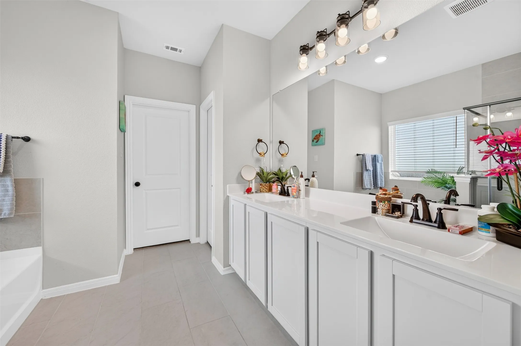 Single Family Residence For Sale in Kaufman County , 2123 Milligan Street, Forney, Texas 75126, 4 Bedroom, 4 Bathroom, 2 Garage spaces, 2,820 Sqft, built in 2024, mls#21346865, Real Estate Agent in Forney, Homes For Sale in Kaufman county, Homes For Sale in Forney, Realtor in Forney Texas, Real Estate Brokerage Independent Realty Texas, Luminita Cordes Realtor