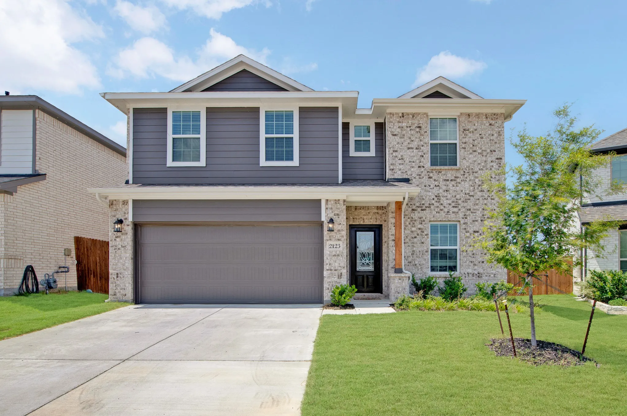 Single Family Residence For Sale in Kaufman County , 2123 Milligan Street, Forney, Texas 75126, 4 Bedroom, 4 Bathroom, 2 Garage spaces, 2,820 Sqft, built in 2024, mls#21346865, Real Estate Agent in Forney, Homes For Sale in Kaufman county, Homes For Sale in Forney, Realtor in Forney Texas, Real Estate Brokerage Independent Realty Texas, Luminita Cordes Realtor