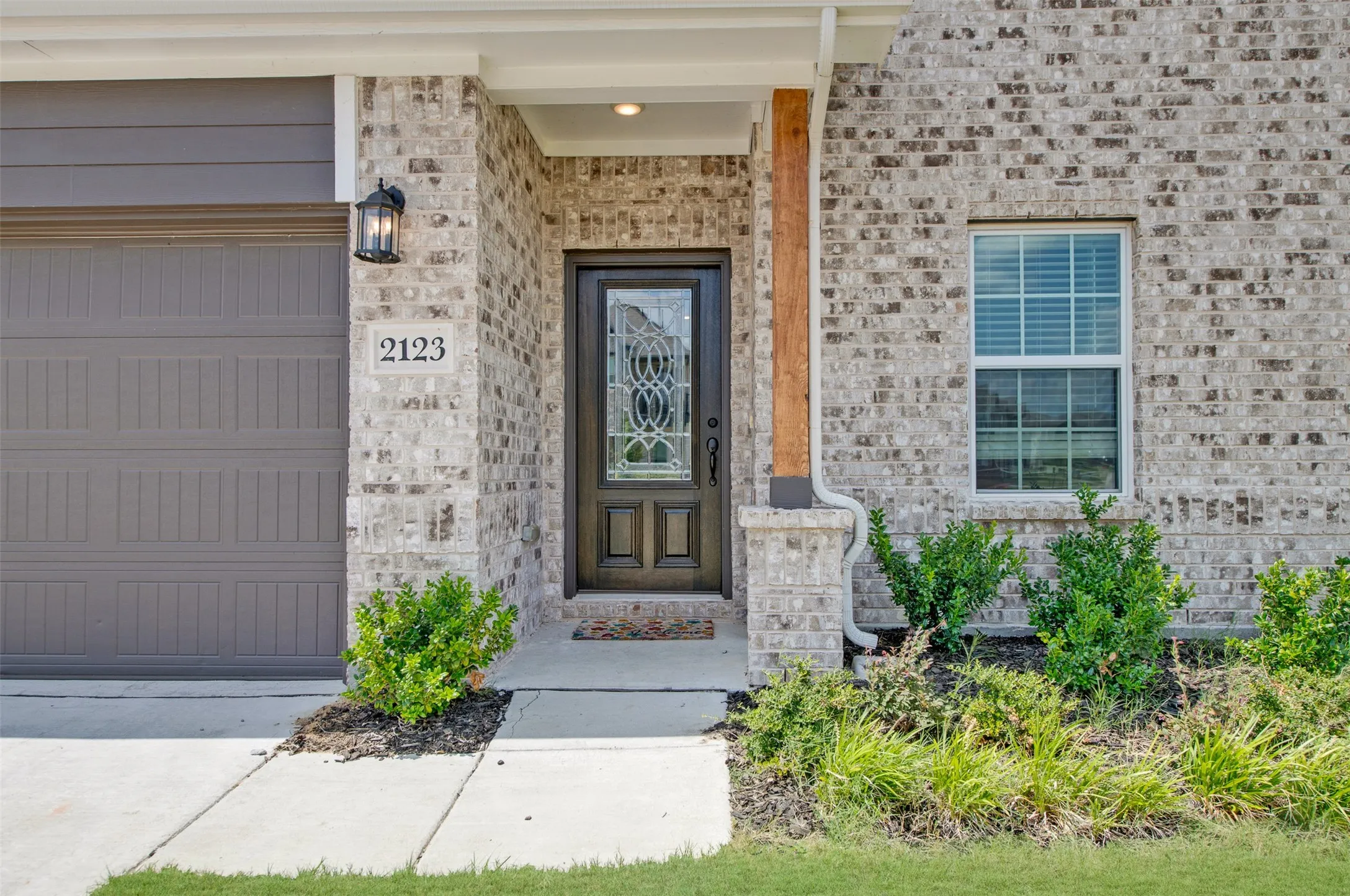 Single Family Residence For Sale in Kaufman County , 2123 Milligan Street, Forney, Texas 75126, 4 Bedroom, 4 Bathroom, 2 Garage spaces, 2,820 Sqft, built in 2024, mls#21346865, Real Estate Agent in Forney, Homes For Sale in Kaufman county, Homes For Sale in Forney, Realtor in Forney Texas, Real Estate Brokerage Independent Realty Texas, Luminita Cordes Realtor