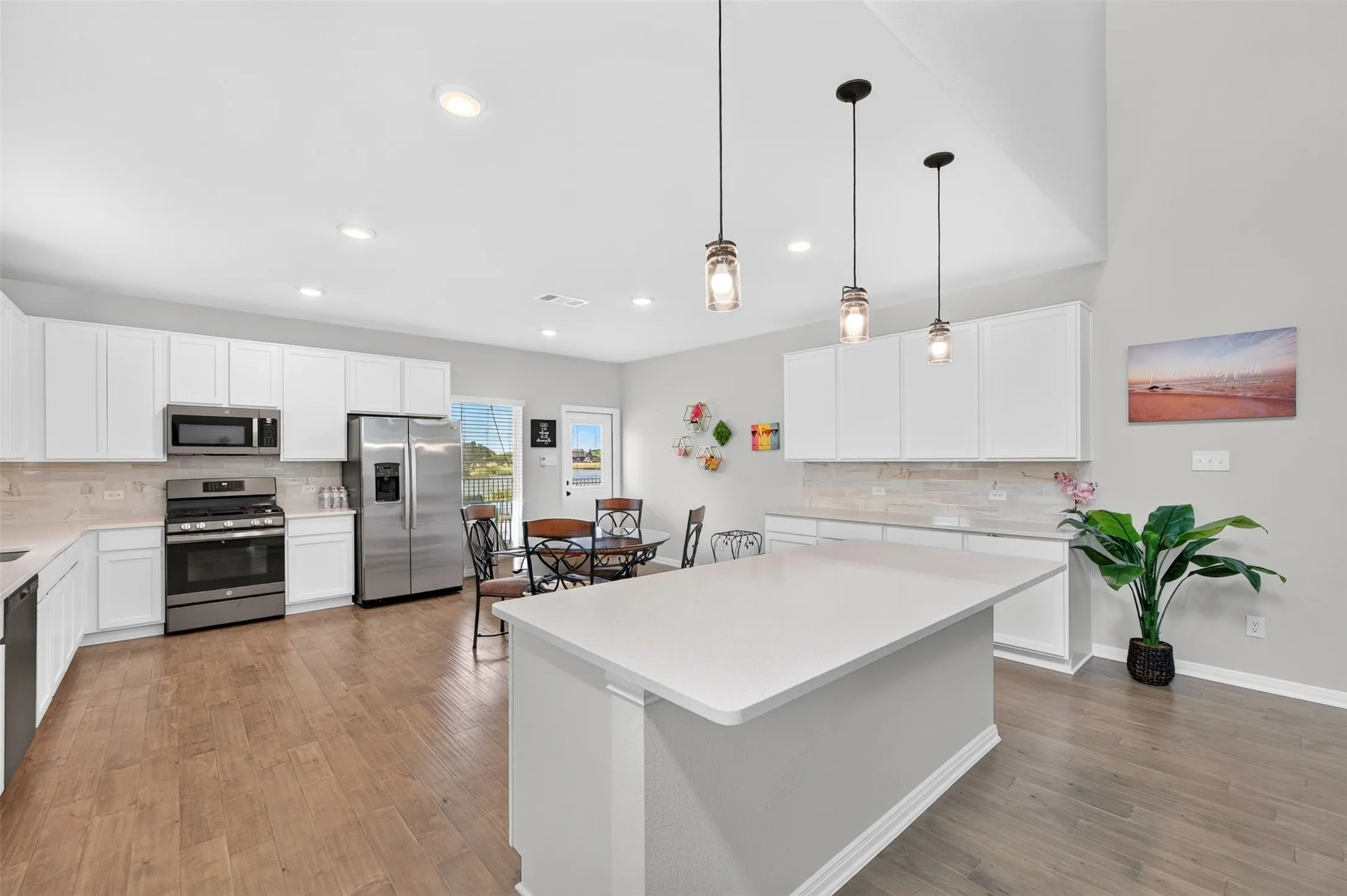 Single Family Residence For Sale in Kaufman County , 2123 Milligan Street, Forney, Texas 75126, 4 Bedroom, 4 Bathroom, 2 Garage spaces, 2,820 Sqft, built in 2024, mls#21346865, Real Estate Agent in Forney, Homes For Sale in Kaufman county, Homes For Sale in Forney, Realtor in Forney Texas, Real Estate Brokerage Independent Realty Texas, Luminita Cordes Realtor