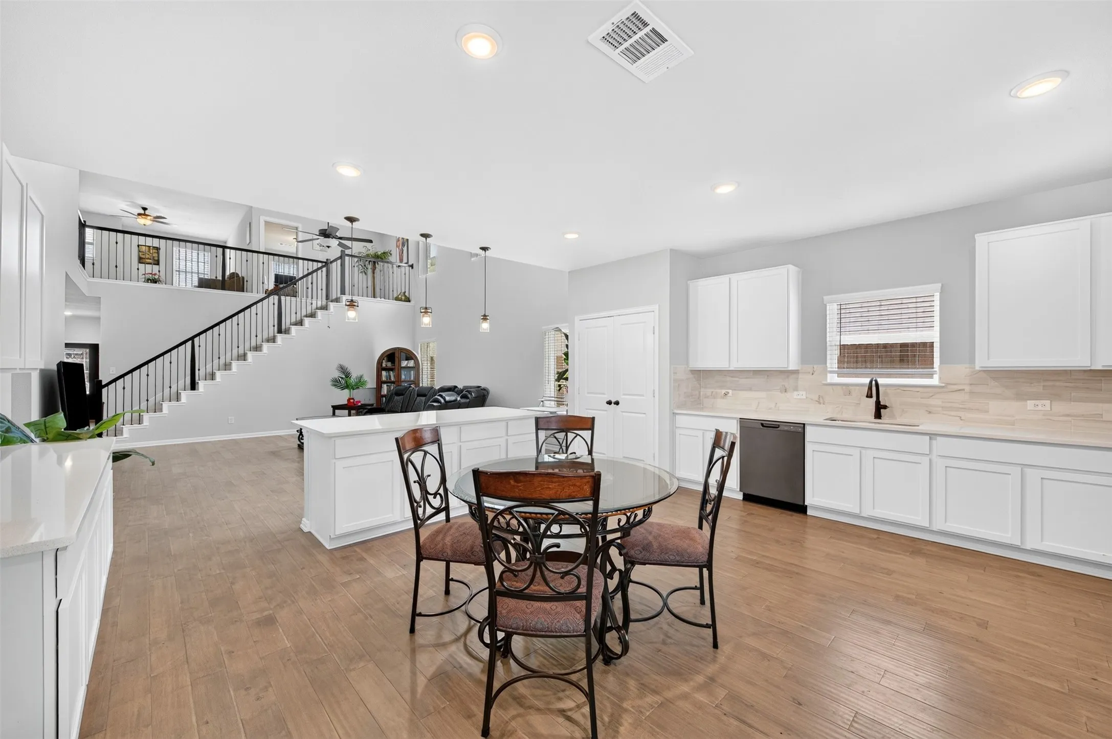 Single Family Residence For Sale in Kaufman County , 2123 Milligan Street, Forney, Texas 75126, 4 Bedroom, 4 Bathroom, 2 Garage spaces, 2,820 Sqft, built in 2024, mls#21346865, Real Estate Agent in Forney, Homes For Sale in Kaufman county, Homes For Sale in Forney, Realtor in Forney Texas, Real Estate Brokerage Independent Realty Texas, Luminita Cordes Realtor