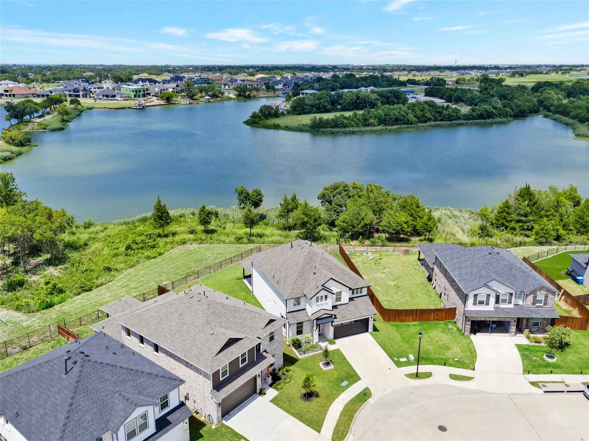 Single Family Residence For Sale in Kaufman County , 2123 Milligan Street, Forney, Texas 75126, 4 Bedroom, 4 Bathroom, 2 Garage spaces, 2,820 Sqft, built in 2024, mls#21346865, Real Estate Agent in Forney, Homes For Sale in Kaufman county, Homes For Sale in Forney, Realtor in Forney Texas, Real Estate Brokerage Independent Realty Texas, Luminita Cordes Realtor