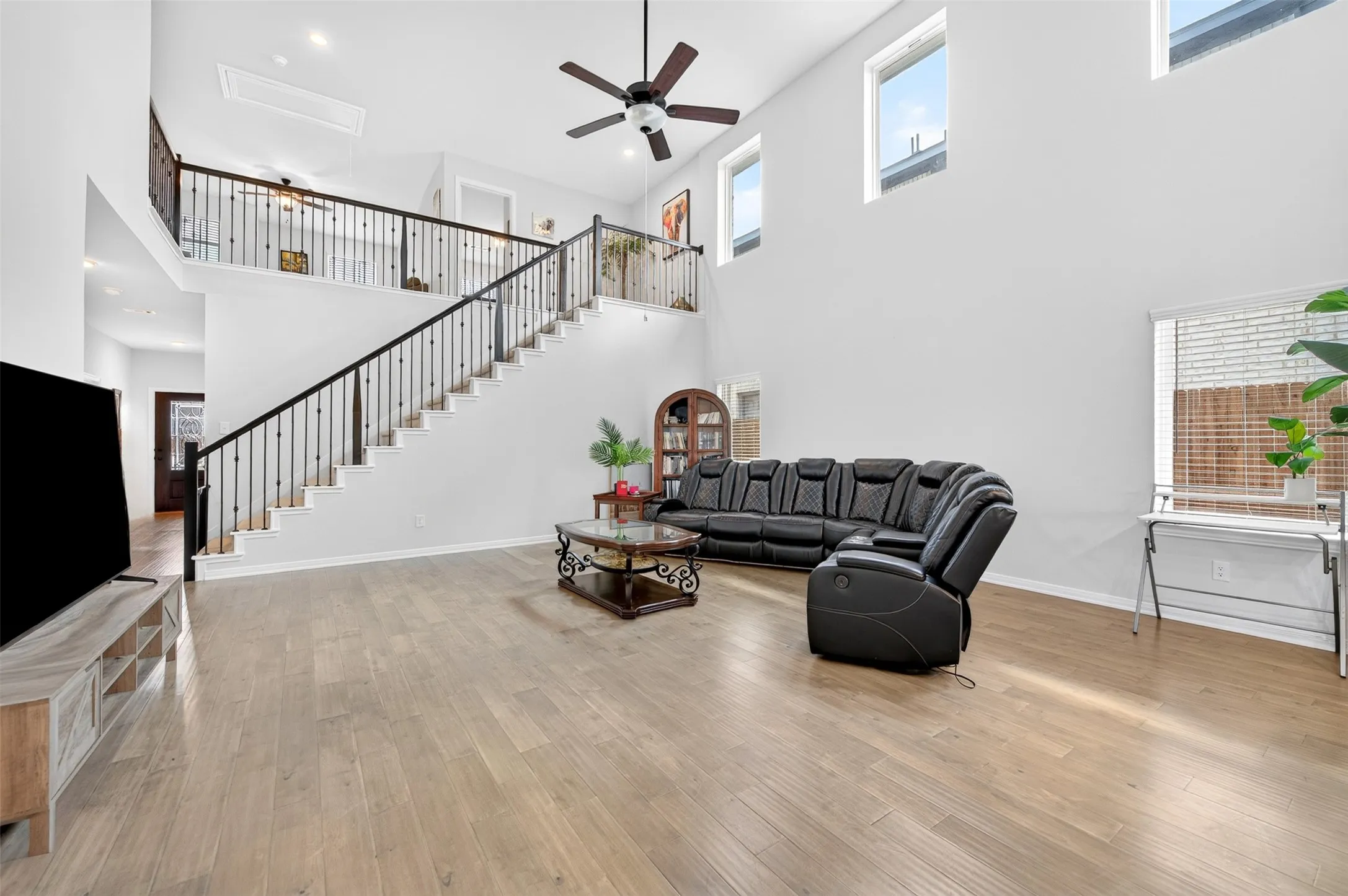 Single Family Residence For Sale in Kaufman County , 2123 Milligan Street, Forney, Texas 75126, 4 Bedroom, 4 Bathroom, 2 Garage spaces, 2,820 Sqft, built in 2024, mls#21346865, Real Estate Agent in Forney, Homes For Sale in Kaufman county, Homes For Sale in Forney, Realtor in Forney Texas, Real Estate Brokerage Independent Realty Texas, Luminita Cordes Realtor