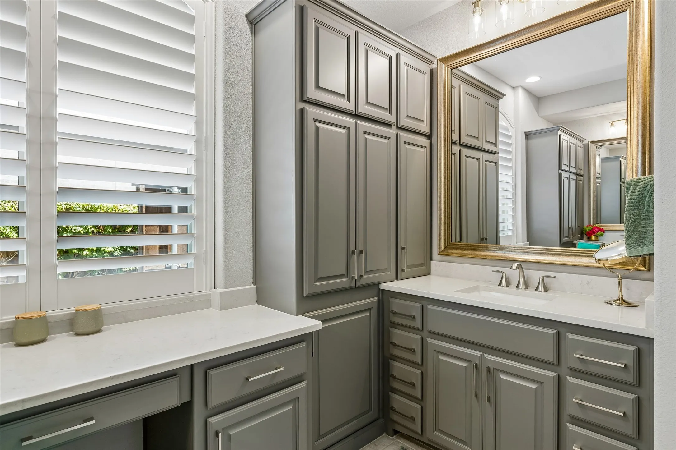 Single Family Residence For Sale in Denton County , 6166 Loxton Boulevard, Frisco, Texas 75034, 5 Bedroom, 7 Bathroom, 3 Garage spaces, 4,440 Sqft, built in 2017, mls#21345543, Real Estate Agent in Frisco, Homes For Sale in Denton county, Homes For Sale in Frisco, Realtor in Frisco Texas, Real Estate Brokerage Independent Realty Texas, Luminita Cordes Realtor