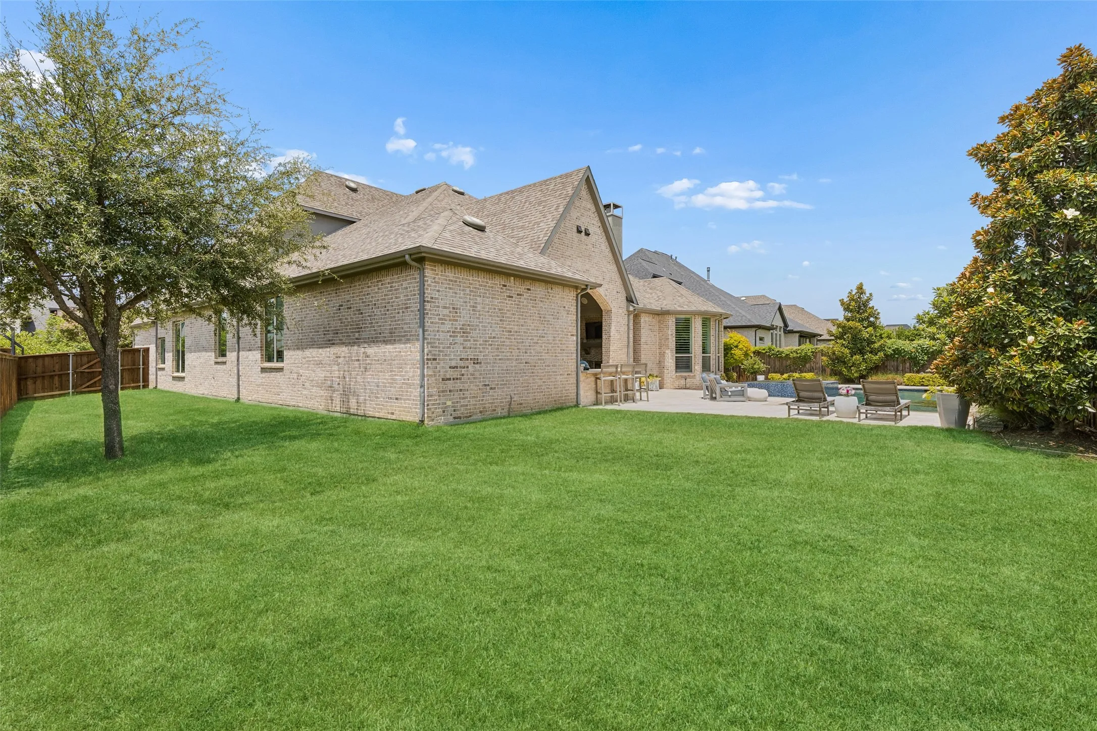 Single Family Residence For Sale in Denton County , 6166 Loxton Boulevard, Frisco, Texas 75034, 5 Bedroom, 7 Bathroom, 3 Garage spaces, 4,440 Sqft, built in 2017, mls#21345543, Real Estate Agent in Frisco, Homes For Sale in Denton county, Homes For Sale in Frisco, Realtor in Frisco Texas, Real Estate Brokerage Independent Realty Texas, Luminita Cordes Realtor