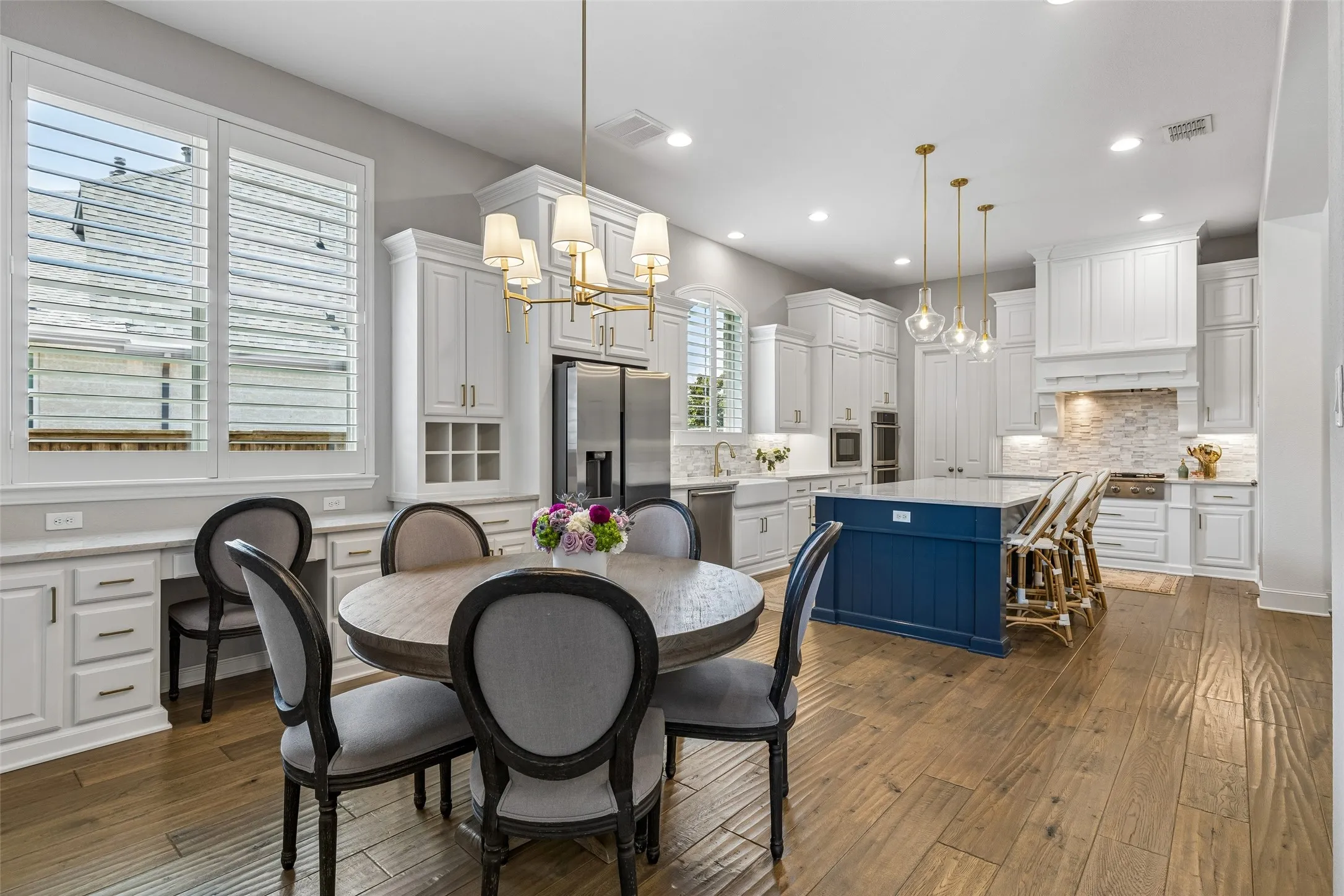 Single Family Residence For Sale in Denton County , 6166 Loxton Boulevard, Frisco, Texas 75034, 5 Bedroom, 7 Bathroom, 3 Garage spaces, 4,440 Sqft, built in 2017, mls#21345543, Real Estate Agent in Frisco, Homes For Sale in Denton county, Homes For Sale in Frisco, Realtor in Frisco Texas, Real Estate Brokerage Independent Realty Texas, Luminita Cordes Realtor