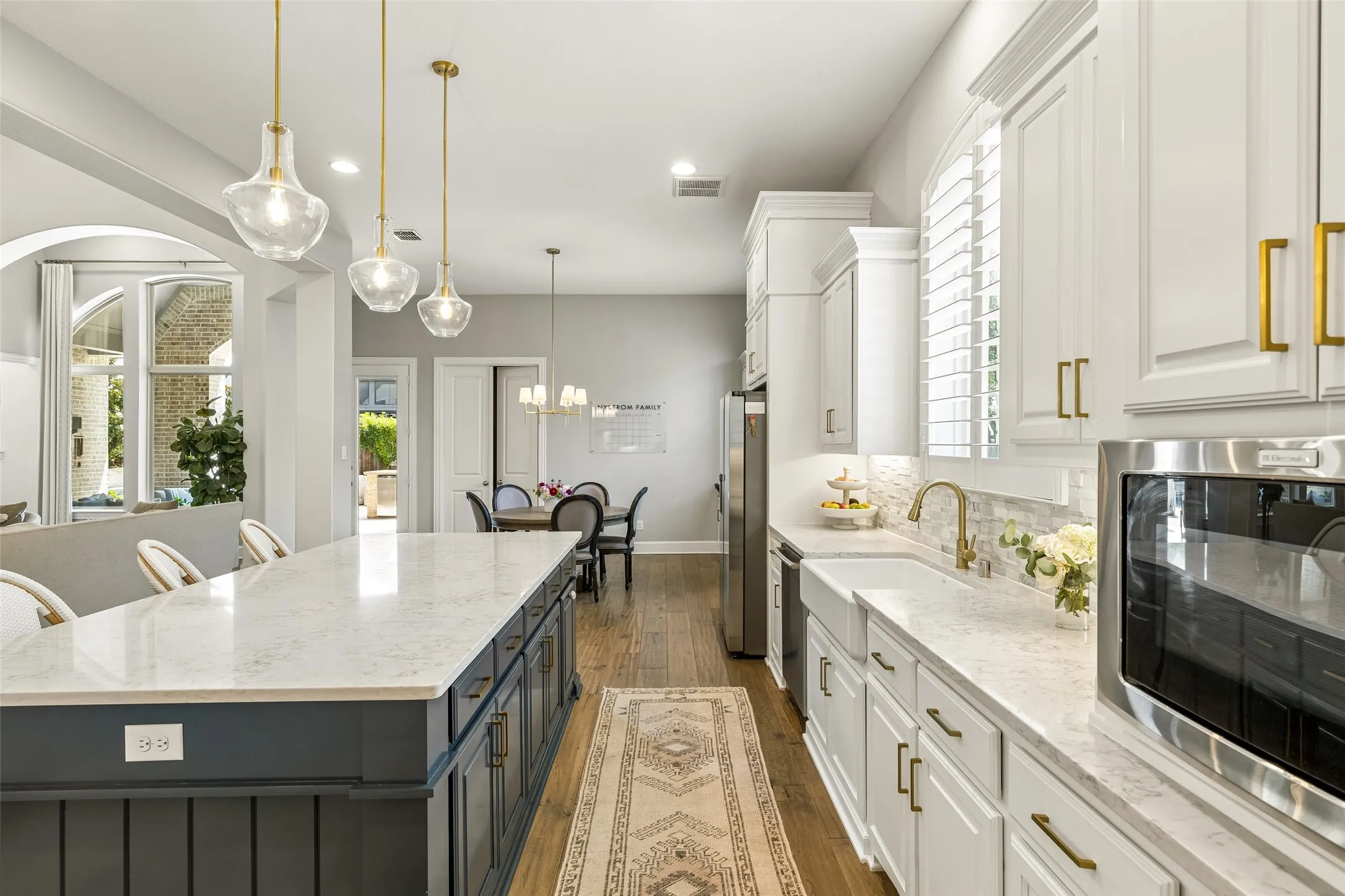 Single Family Residence For Sale in Denton County , 6166 Loxton Boulevard, Frisco, Texas 75034, 5 Bedroom, 7 Bathroom, 3 Garage spaces, 4,440 Sqft, built in 2017, mls#21345543, Real Estate Agent in Frisco, Homes For Sale in Denton county, Homes For Sale in Frisco, Realtor in Frisco Texas, Real Estate Brokerage Independent Realty Texas, Luminita Cordes Realtor
