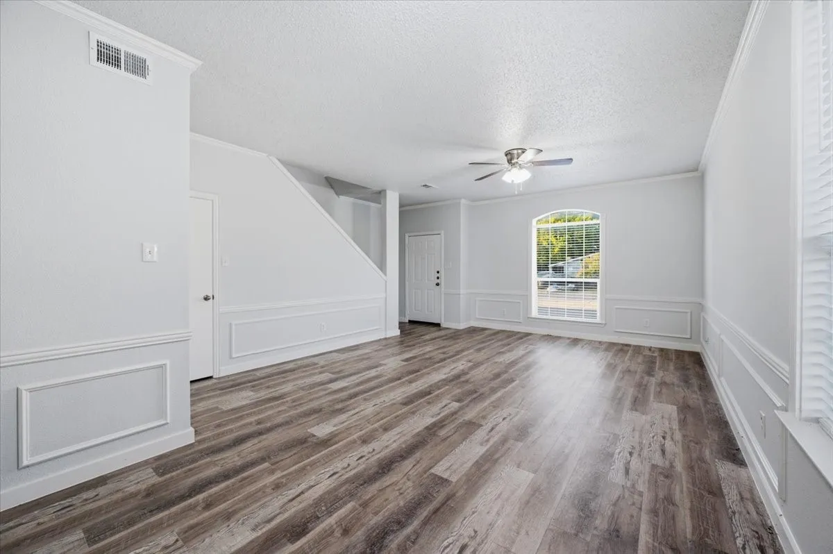 Duplex For Sale in Dallas County , 2122 W E Roberts Drive, Grand Prairie, Texas 75051, 8 Bedroom, 4 Bathroom, Garage spaces, 0 Sqft, built in 2004, mls#21346684, Real Estate Agent in Grand Prairie, Homes For Sale in Dallas county, Homes For Sale in Grand Prairie, Realtor in Grand Prairie Texas, Real Estate Brokerage Independent Realty Texas, Luminita Cordes Realtor