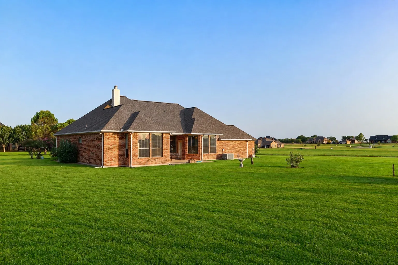Single Family Residence For Sale in Rockwall County , 760 Hidden Pass, Royse City, Texas 75189, 4 Bedroom, 3 Bathroom, 3 Garage spaces, 2,534 Sqft, built in 2003, mls#21347445, Real Estate Agent in Royse City, Homes For Sale in Rockwall county, Homes For Sale in Royse City, Realtor in Royse City Texas, Real Estate Brokerage Independent Realty Texas, Luminita Cordes Realtor