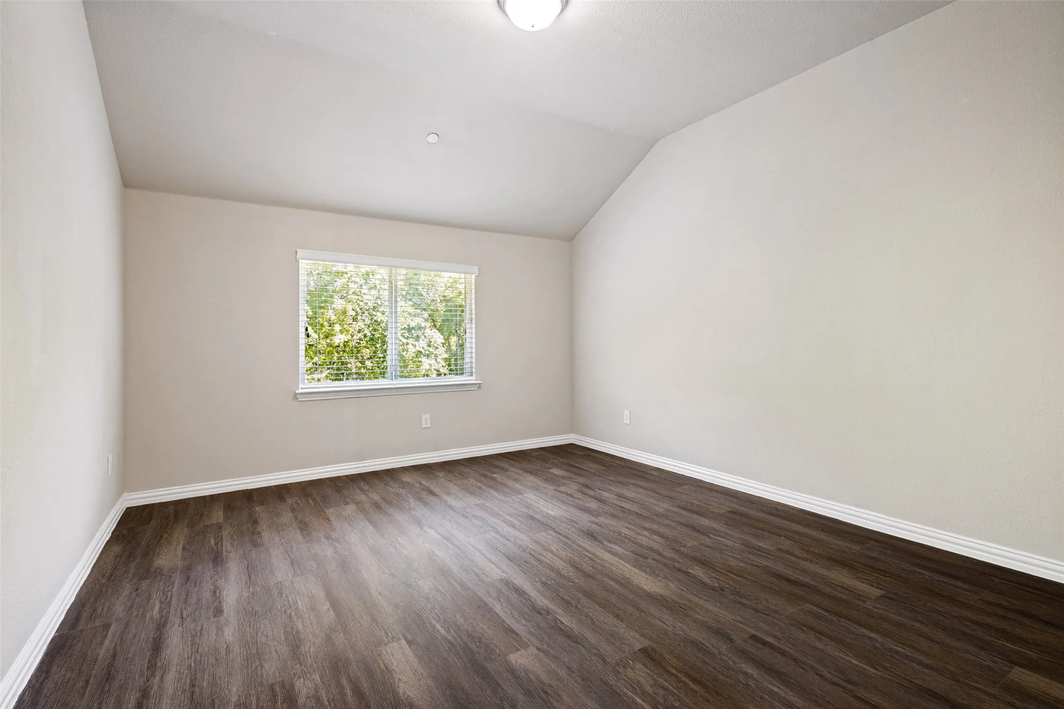 Townhouse For Rent in Denton County , 241 Barrington Lane, Lewisville, Texas 75067, 3 Bedroom, 3 Bathroom, 2 Garage spaces, 1,665 Sqft, built in 2014, mls#21347451, Real Estate Agent in Lewisville, Homes For Rent in Denton county, Homes For Rent in Lewisville, Realtor in Lewisville Texas, Real Estate Brokerage Independent Realty Texas, Luminita Cordes Realtor
