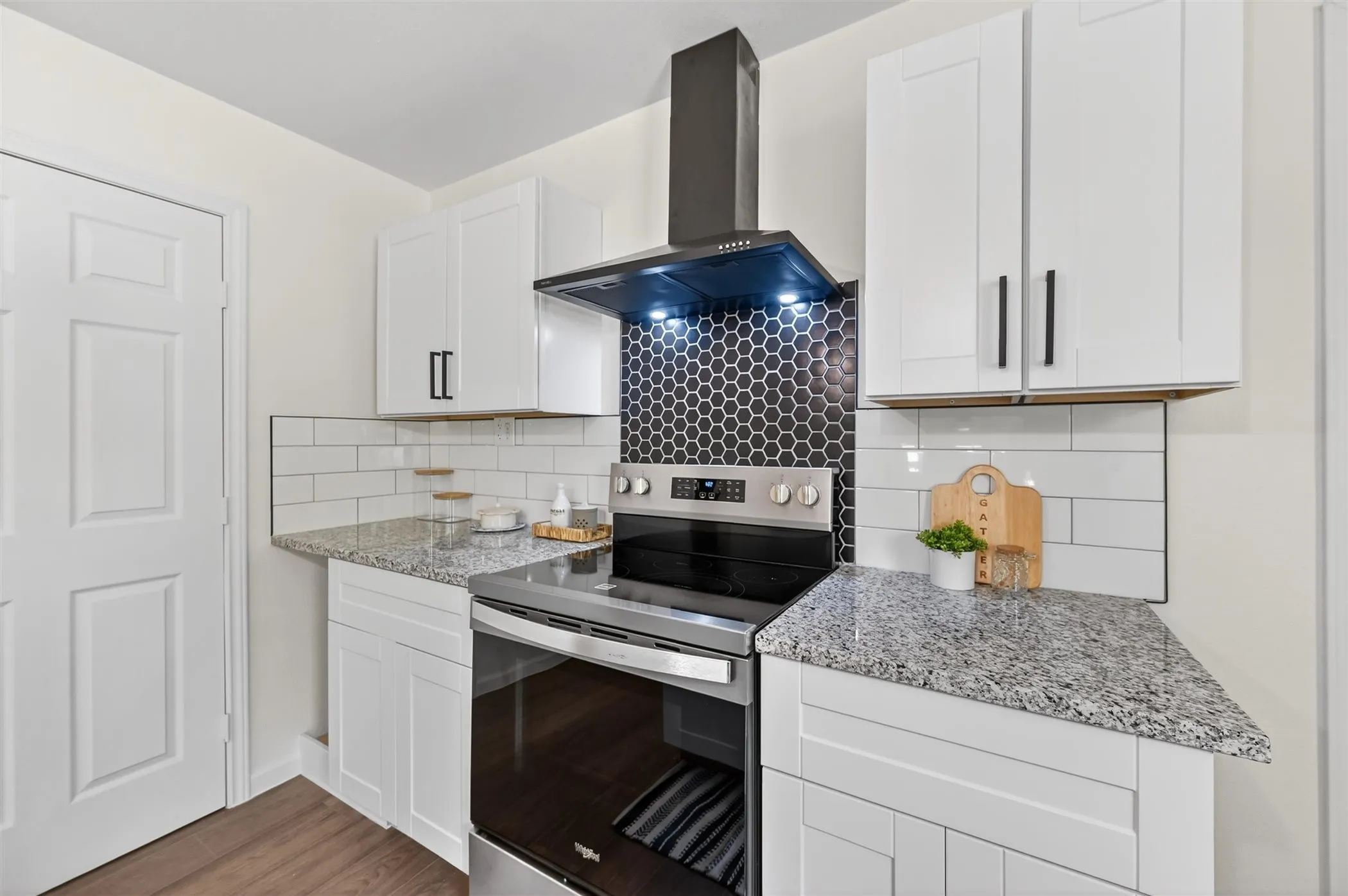 Single Family Residence For Sale in Tarrant County , 3500 Baylor Street, Fort Worth, Texas 76119, 3 Bedroom, 1 Bathroom, Garage spaces, 1,176 Sqft, built in 1950, mls#21346974, Real Estate Agent in Fort Worth, Homes For Sale in Tarrant county, Homes For Sale in Fort Worth, Realtor in Fort Worth Texas, Real Estate Brokerage Independent Realty Texas, Luminita Cordes Realtor