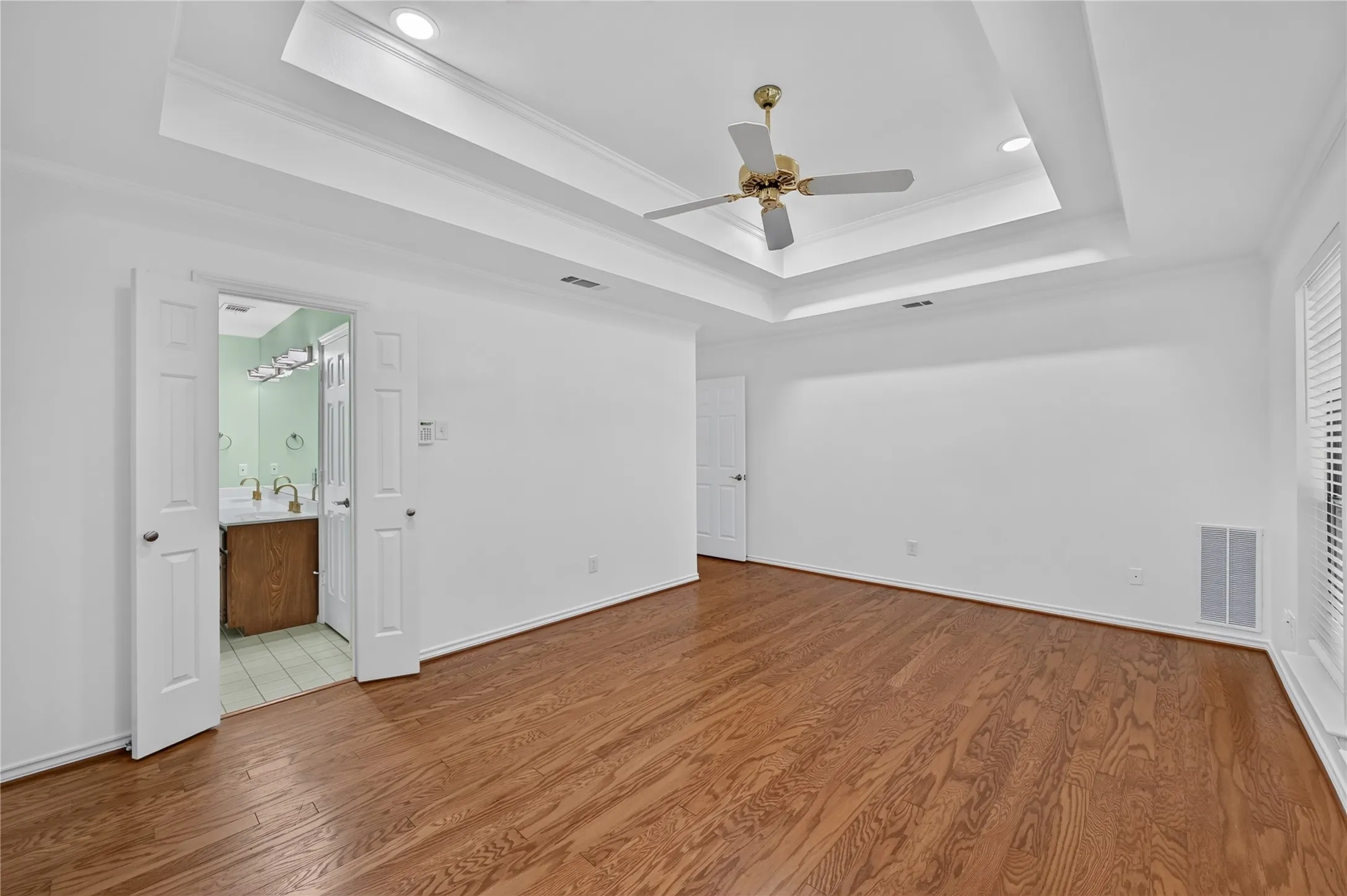 Single Family Residence For Sale in Dallas County , 509 Missionary Ridge, De Soto, Texas 75115, 4 Bedroom, 3 Bathroom, 2 Garage spaces, 2,481 Sqft, built in 1987, mls#21347454, Real Estate Agent in De Soto, Homes For Sale in Dallas county, Homes For Sale in De Soto, Realtor in De Soto Texas, Real Estate Brokerage Independent Realty Texas, Luminita Cordes Realtor