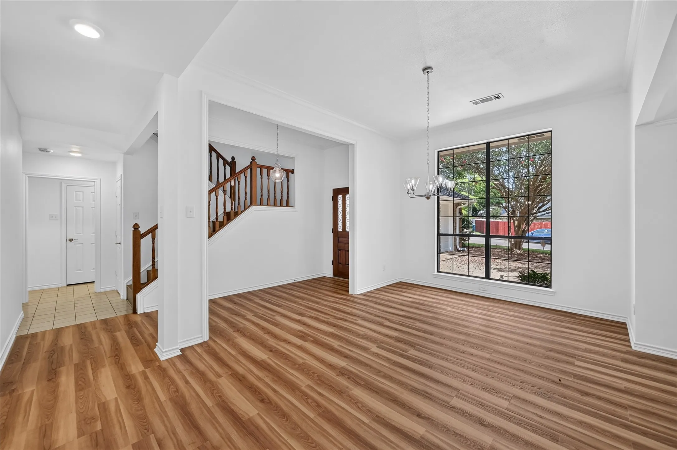 Single Family Residence For Sale in Dallas County , 509 Missionary Ridge, De Soto, Texas 75115, 4 Bedroom, 3 Bathroom, 2 Garage spaces, 2,481 Sqft, built in 1987, mls#21347454, Real Estate Agent in De Soto, Homes For Sale in Dallas county, Homes For Sale in De Soto, Realtor in De Soto Texas, Real Estate Brokerage Independent Realty Texas, Luminita Cordes Realtor