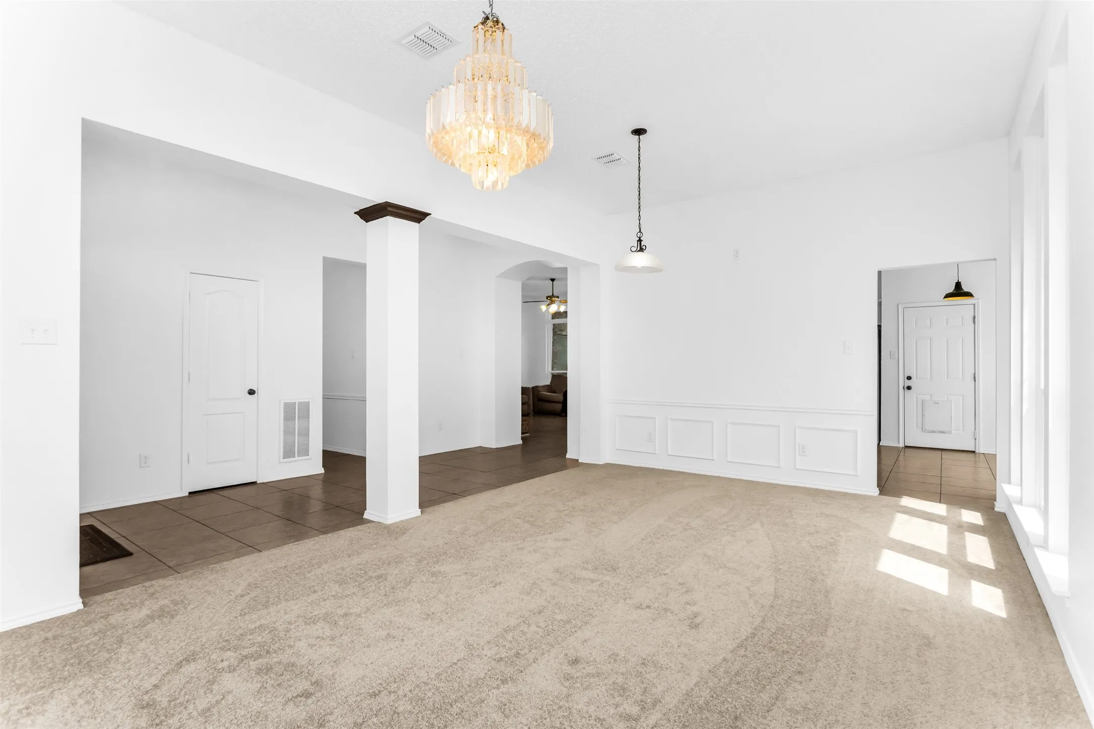 Single Family Residence For Sale in Collin County , 11404 Amber Valley Drive, Frisco, Texas 75035, 3 Bedroom, 2 Bathroom, 2 Garage spaces, 1,860 Sqft, built in 1995, mls#21344056, Real Estate Agent in Frisco, Homes For Sale in Collin county, Homes For Sale in Frisco, Realtor in Frisco Texas, Real Estate Brokerage Independent Realty Texas, Luminita Cordes Realtor