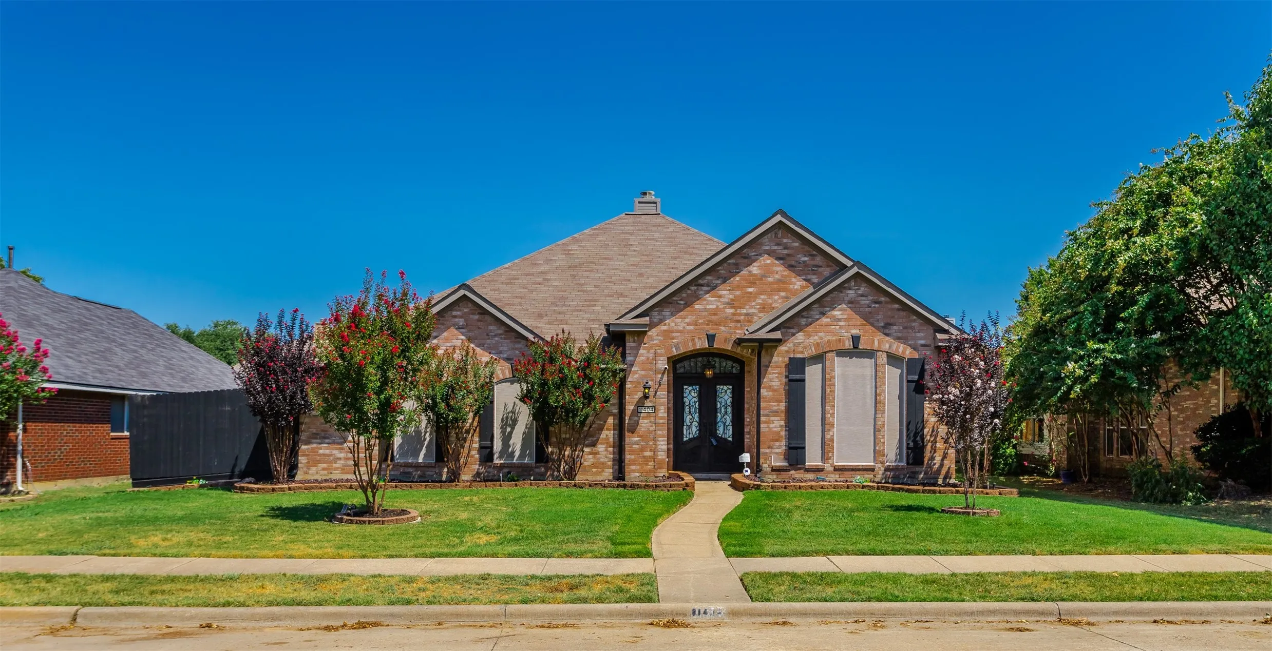 Single Family Residence For Sale in Collin County , 11404 Amber Valley Drive, Frisco, Texas 75035, 3 Bedroom, 2 Bathroom, 2 Garage spaces, 1,860 Sqft, built in 1995, mls#21344056, Real Estate Agent in Frisco, Homes For Sale in Collin county, Homes For Sale in Frisco, Realtor in Frisco Texas, Real Estate Brokerage Independent Realty Texas, Luminita Cordes Realtor