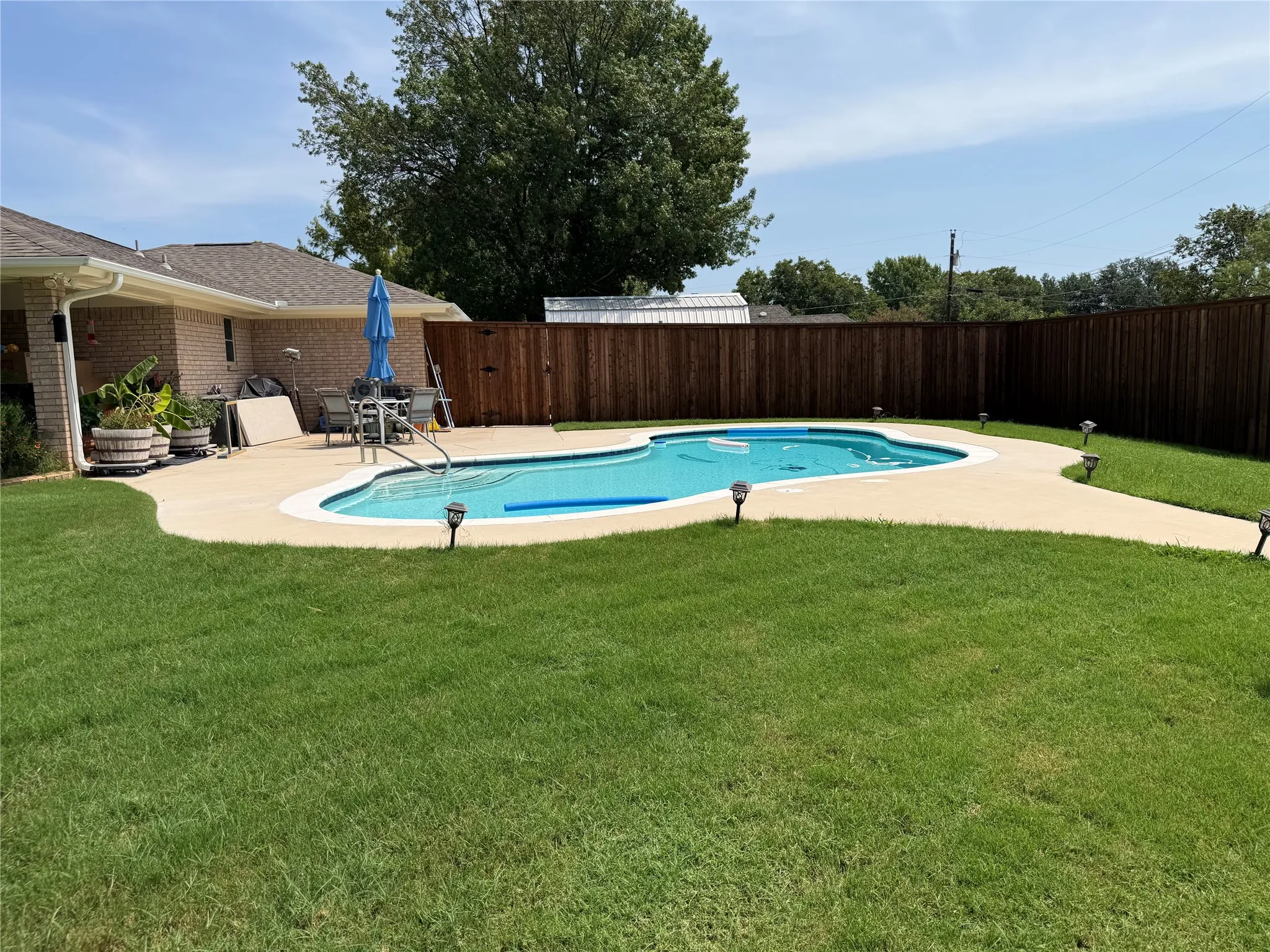 Single Family Residence For Sale in Brown County , 3 Brownstone Court, Brownwood, Texas 76801, 4 Bedroom, 3 Bathroom, 2 Garage spaces, 2,465 Sqft, built in 1986, mls#21347468, Real Estate Agent in Brownwood, Homes For Sale in Brown county, Homes For Sale in Brownwood, Realtor in Brownwood Texas, Real Estate Brokerage Independent Realty Texas, Luminita Cordes Realtor