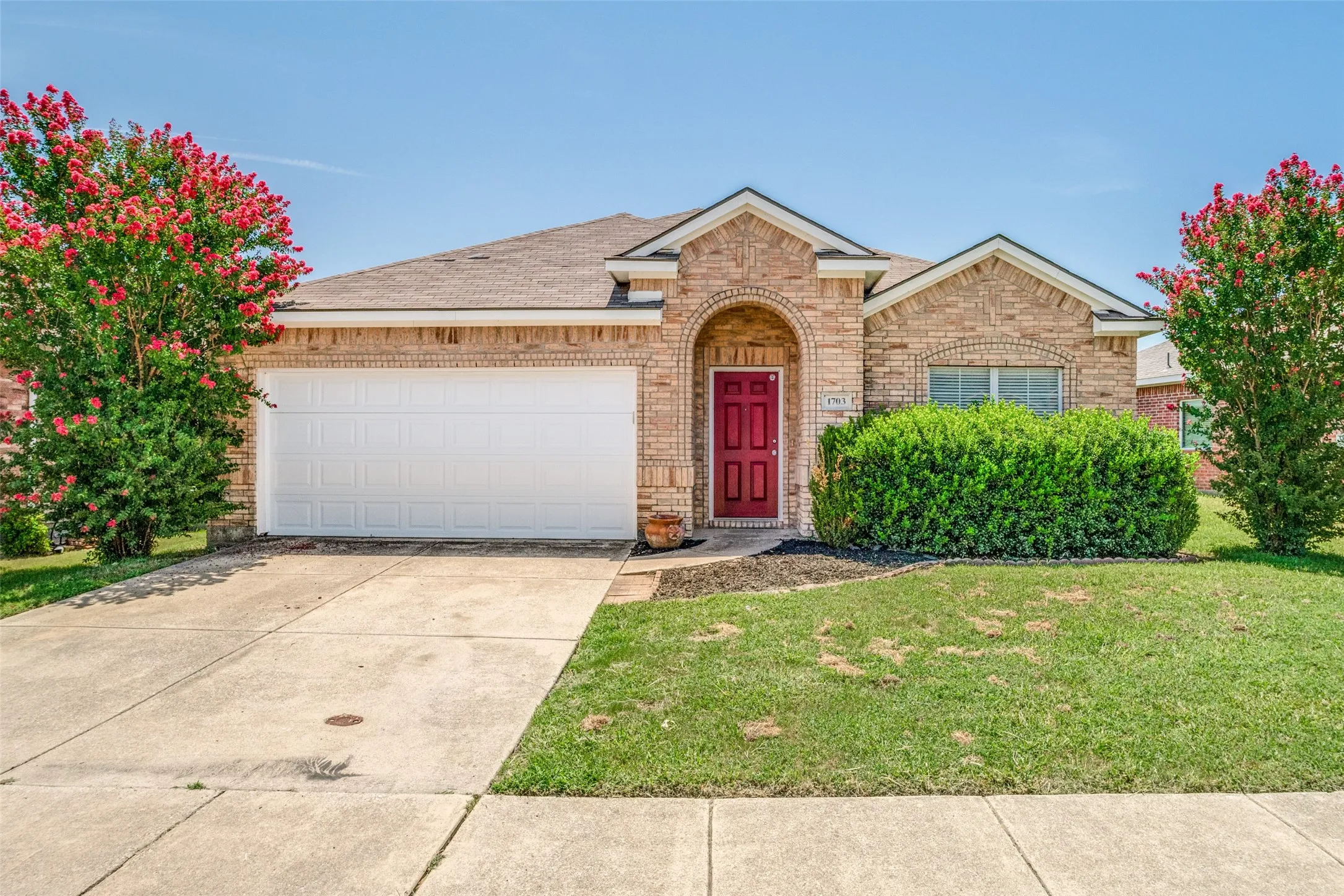 Single Family Residence For Sale in Collin County , 1703 White Mountain Way, Princeton, Texas 75407, 4 Bedroom, 2 Bathroom, 2 Garage spaces, 1,955 Sqft, built in 2006, mls#21347470, Real Estate Agent in Princeton, Homes For Sale in Collin county, Homes For Sale in Princeton, Realtor in Princeton Texas, Real Estate Brokerage Independent Realty Texas, Luminita Cordes Realtor