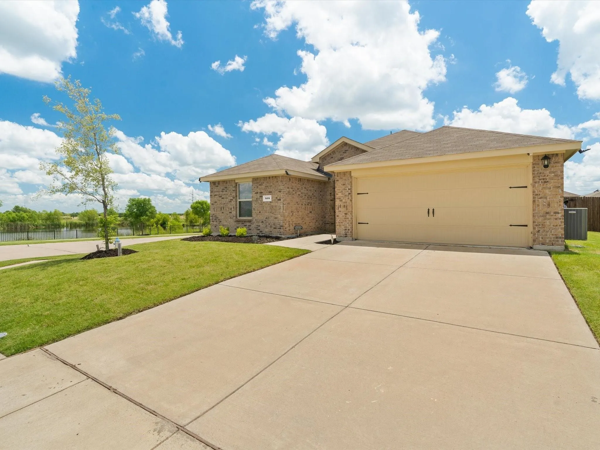 Single Family Residence For Sale in Hunt County , 808 Watermill Road, Royse City, Texas 75189, 4 Bedrooms, 2 Bathrooms, 2 Garage spaces, 1,801 Sqft, built in 2021, Price $270,000, mls#21347475, Real Estate Agent in Royse City, Homes For Sale in Hunt county, Homes For Sale in Royse City, Realtor in Royse City Texas, Real Estate Brokerage Independent Realty Texas, Luminita Cordes Realtor