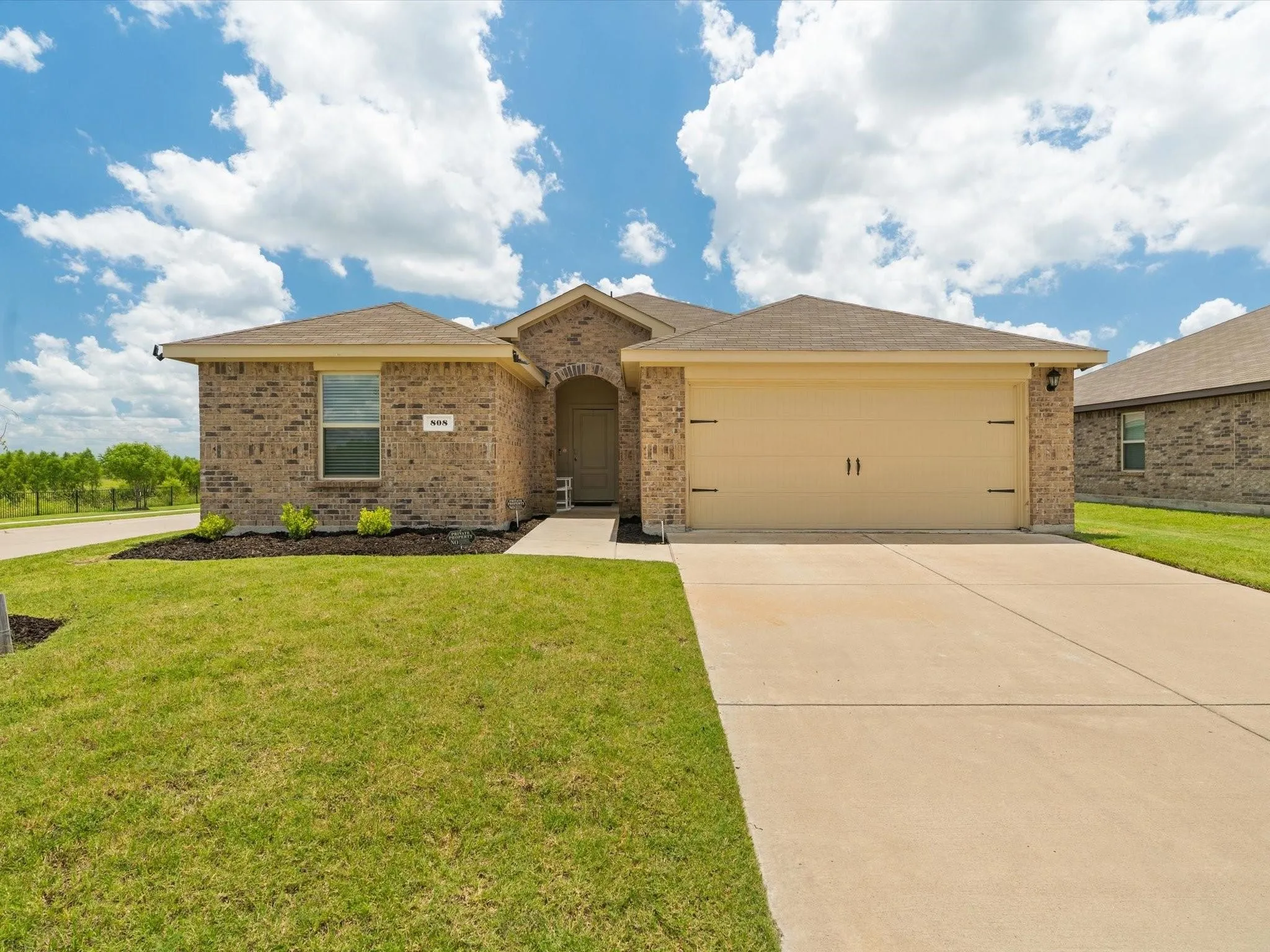 Single Family Residence For Sale in Hunt County , 808 Watermill Road, Royse City, Texas 75189, 4 Bedrooms, 2 Bathrooms, 2 Garage spaces, 1,801 Sqft, built in 2021, Price $270,000, mls#21347475, Real Estate Agent in Royse City, Homes For Sale in Hunt county, Homes For Sale in Royse City, Realtor in Royse City Texas, Real Estate Brokerage Independent Realty Texas, Luminita Cordes Realtor