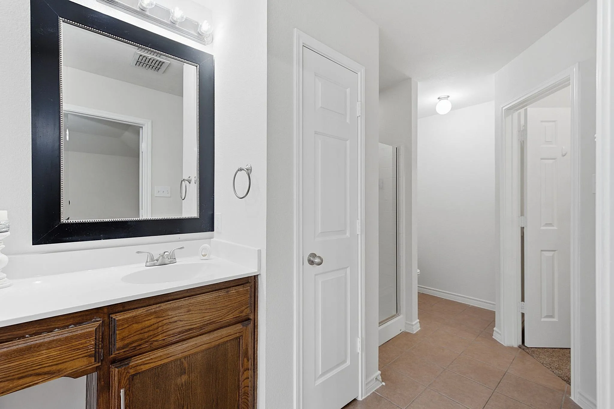 Single Family Residence For Sale in Tarrant County , 5828 Pearl Oyster Lane, Fort Worth, Texas 76179, 3 Bedroom, 2 Bathroom, 2 Garage spaces, 1,720 Sqft, built in 2008, mls#21342914, Real Estate Agent in Fort Worth, Homes For Sale in Tarrant county, Homes For Sale in Fort Worth, Realtor in Fort Worth Texas, Real Estate Brokerage Independent Realty Texas, Luminita Cordes Realtor