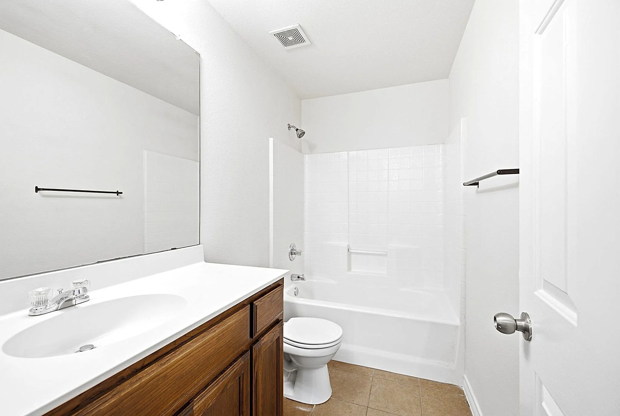 Single Family Residence For Sale in Tarrant County , 5828 Pearl Oyster Lane, Fort Worth, Texas 76179, 3 Bedroom, 2 Bathroom, 2 Garage spaces, 1,720 Sqft, built in 2008, mls#21342914, Real Estate Agent in Fort Worth, Homes For Sale in Tarrant county, Homes For Sale in Fort Worth, Realtor in Fort Worth Texas, Real Estate Brokerage Independent Realty Texas, Luminita Cordes Realtor