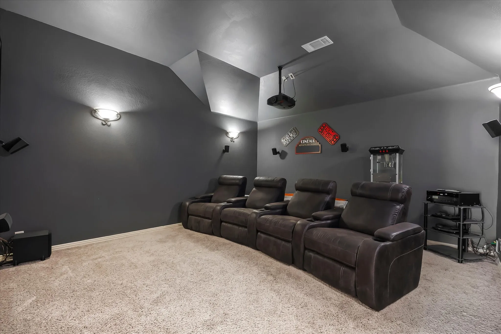Single Family Residence For Sale in Kaufman County , 1925 Knoxbridge Road, Forney, Texas 75126, 4 Bedroom, 3 Bathroom, 3 Garage spaces, 3,257 Sqft, built in 2015, mls#21347316, Real Estate Agent in Forney, Homes For Sale in Kaufman county, Homes For Sale in Forney, Realtor in Forney Texas, Real Estate Brokerage Independent Realty Texas, Luminita Cordes Realtor