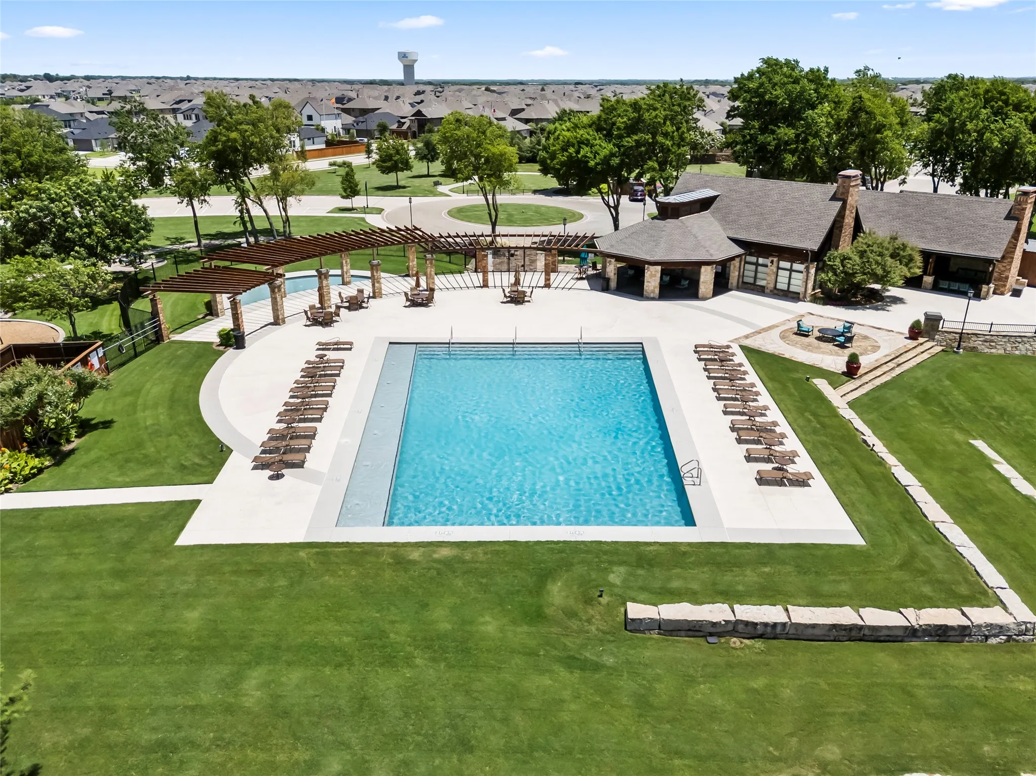 Single Family Residence For Sale in Kaufman County , 1925 Knoxbridge Road, Forney, Texas 75126, 4 Bedroom, 3 Bathroom, 3 Garage spaces, 3,257 Sqft, built in 2015, mls#21347316, Real Estate Agent in Forney, Homes For Sale in Kaufman county, Homes For Sale in Forney, Realtor in Forney Texas, Real Estate Brokerage Independent Realty Texas, Luminita Cordes Realtor