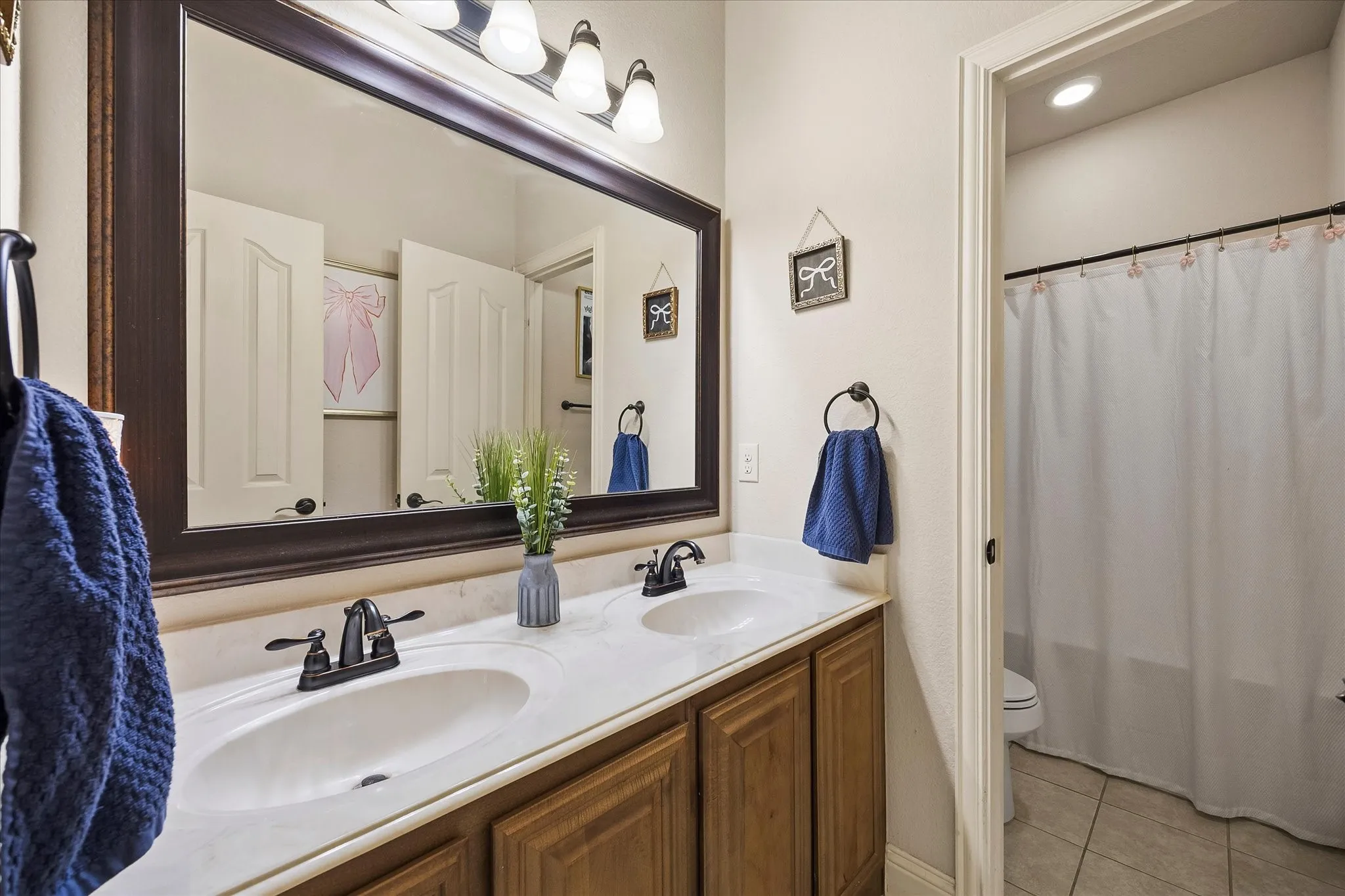 Single Family Residence For Sale in Kaufman County , 1925 Knoxbridge Road, Forney, Texas 75126, 4 Bedroom, 3 Bathroom, 3 Garage spaces, 3,257 Sqft, built in 2015, mls#21347316, Real Estate Agent in Forney, Homes For Sale in Kaufman county, Homes For Sale in Forney, Realtor in Forney Texas, Real Estate Brokerage Independent Realty Texas, Luminita Cordes Realtor