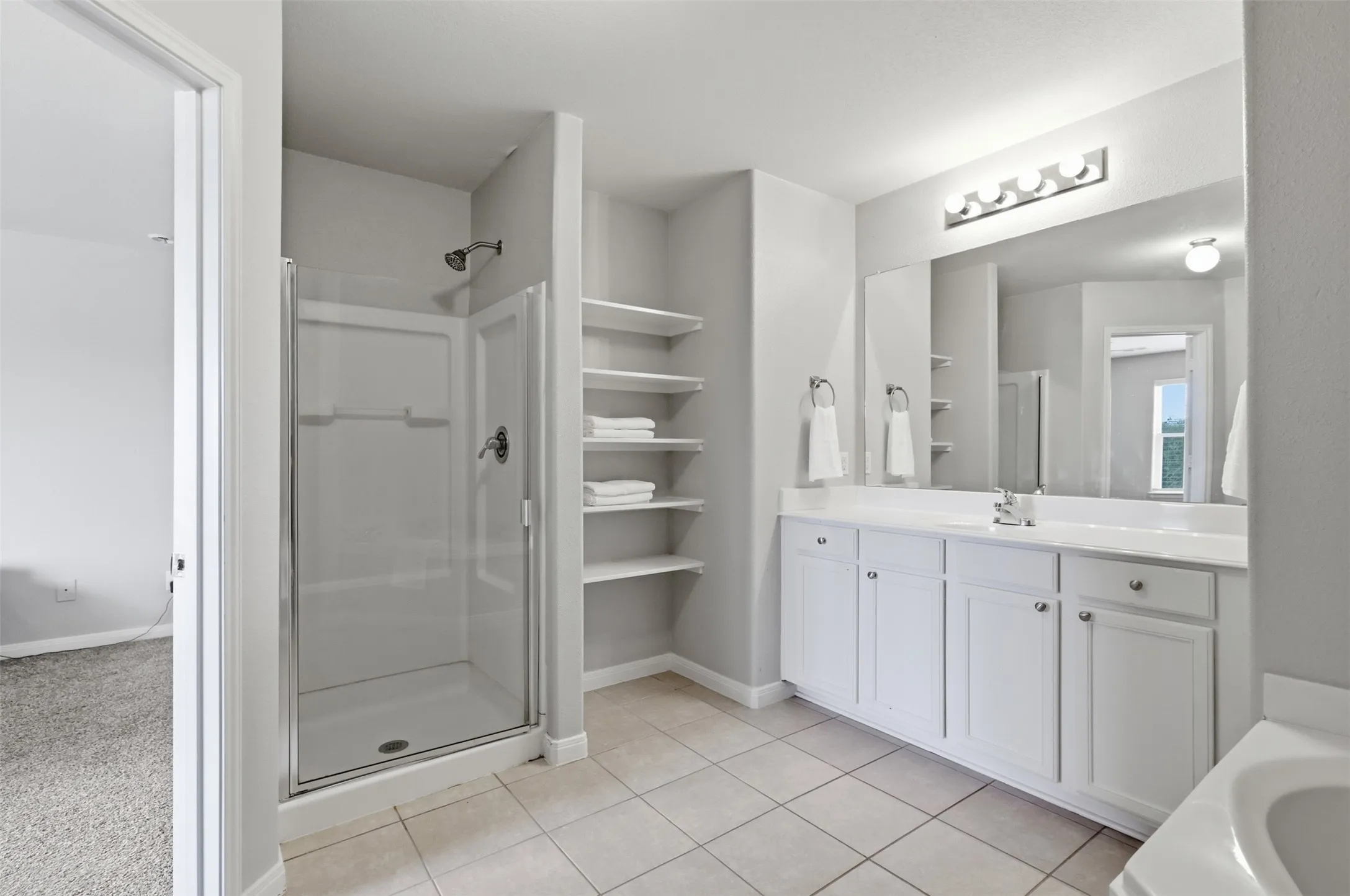 Single Family Residence For Sale in Tarrant County , 612 Lazy Crest Drive, Fort Worth, Texas 76140, 3 Bedroom, 3 Bathroom, 2 Garage spaces, 1,654 Sqft, built in 2011, mls#21345607, Real Estate Agent in Fort Worth, Homes For Sale in Tarrant county, Homes For Sale in Fort Worth, Realtor in Fort Worth Texas, Real Estate Brokerage Independent Realty Texas, Luminita Cordes Realtor