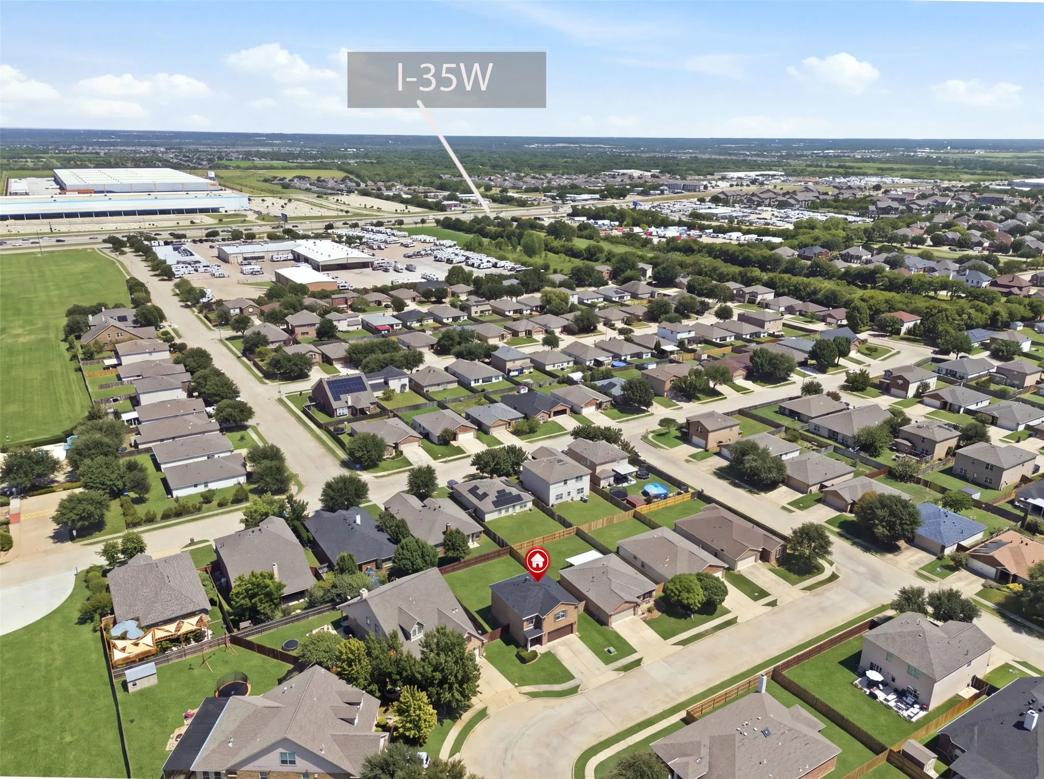 Single Family Residence For Sale in Tarrant County , 612 Lazy Crest Drive, Fort Worth, Texas 76140, 3 Bedroom, 3 Bathroom, 2 Garage spaces, 1,654 Sqft, built in 2011, mls#21345607, Real Estate Agent in Fort Worth, Homes For Sale in Tarrant county, Homes For Sale in Fort Worth, Realtor in Fort Worth Texas, Real Estate Brokerage Independent Realty Texas, Luminita Cordes Realtor