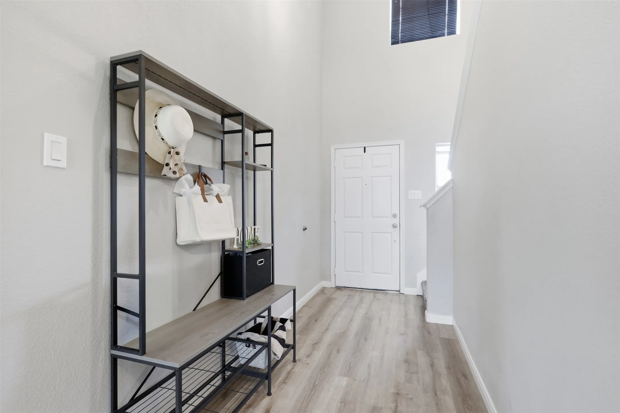 Single Family Residence For Sale in Tarrant County , 612 Lazy Crest Drive, Fort Worth, Texas 76140, 3 Bedroom, 3 Bathroom, 2 Garage spaces, 1,654 Sqft, built in 2011, mls#21345607, Real Estate Agent in Fort Worth, Homes For Sale in Tarrant county, Homes For Sale in Fort Worth, Realtor in Fort Worth Texas, Real Estate Brokerage Independent Realty Texas, Luminita Cordes Realtor