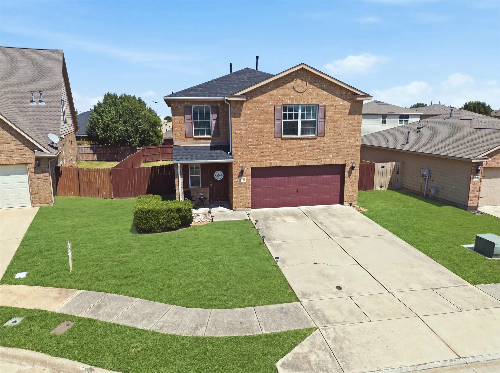 Single Family Residence For Sale in Tarrant County , 612 Lazy Crest Drive, Fort Worth, Texas 76140, 3 Bedroom, 3 Bathroom, 2 Garage spaces, 1,654 Sqft, built in 2011, mls#21345607, Real Estate Agent in Fort Worth, Homes For Sale in Tarrant county, Homes For Sale in Fort Worth, Realtor in Fort Worth Texas, Real Estate Brokerage Independent Realty Texas, Luminita Cordes Realtor