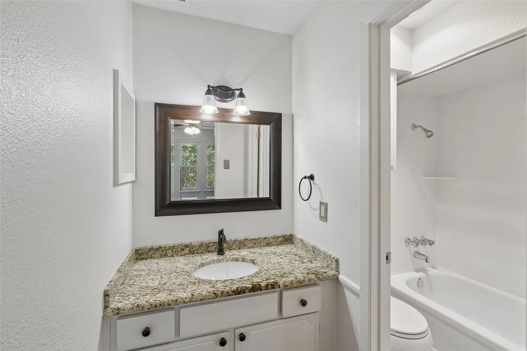 Condominium For Rent in Dallas County , 7518 Woodthrush Drive 17, Dallas, Texas 75230, 3 Bedroom, 3 Bathroom, Garage spaces, 1,520 Sqft, built in 1969, mls#21343854, Real Estate Agent in Dallas, Homes For Rent in Dallas county, Homes For Rent in Dallas, Realtor in Dallas Texas, Real Estate Brokerage Independent Realty Texas, Luminita Cordes Realtor
