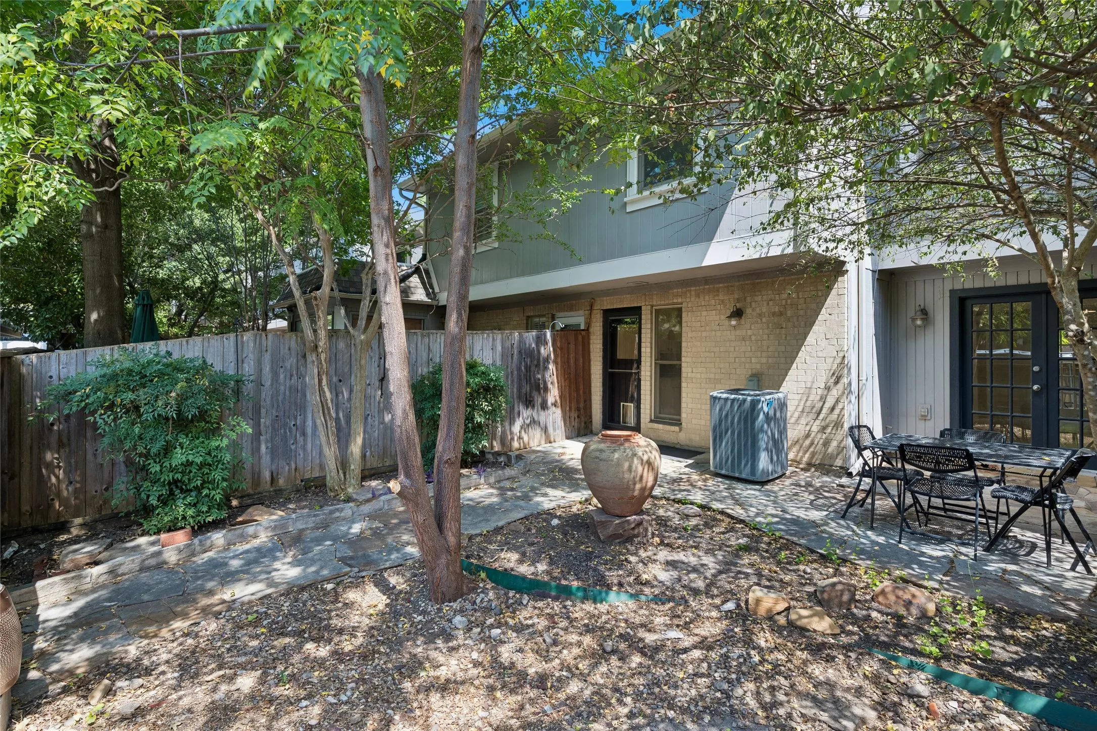 Condominium For Rent in Dallas County , 7518 Woodthrush Drive 17, Dallas, Texas 75230, 3 Bedroom, 3 Bathroom, Garage spaces, 1,520 Sqft, built in 1969, mls#21343854, Real Estate Agent in Dallas, Homes For Rent in Dallas county, Homes For Rent in Dallas, Realtor in Dallas Texas, Real Estate Brokerage Independent Realty Texas, Luminita Cordes Realtor