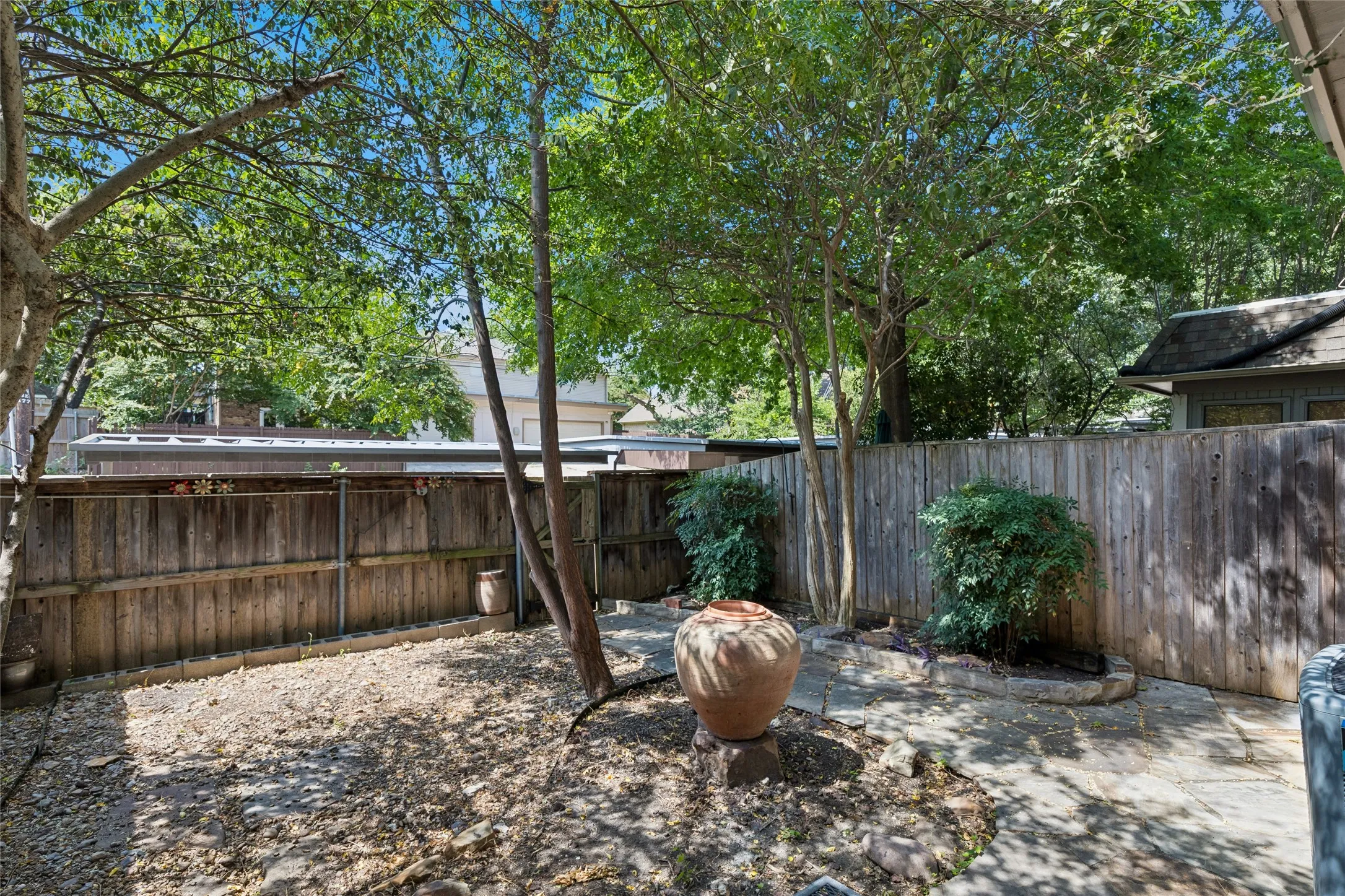 Condominium For Rent in Dallas County , 7518 Woodthrush Drive 17, Dallas, Texas 75230, 3 Bedroom, 3 Bathroom, Garage spaces, 1,520 Sqft, built in 1969, mls#21343854, Real Estate Agent in Dallas, Homes For Rent in Dallas county, Homes For Rent in Dallas, Realtor in Dallas Texas, Real Estate Brokerage Independent Realty Texas, Luminita Cordes Realtor
