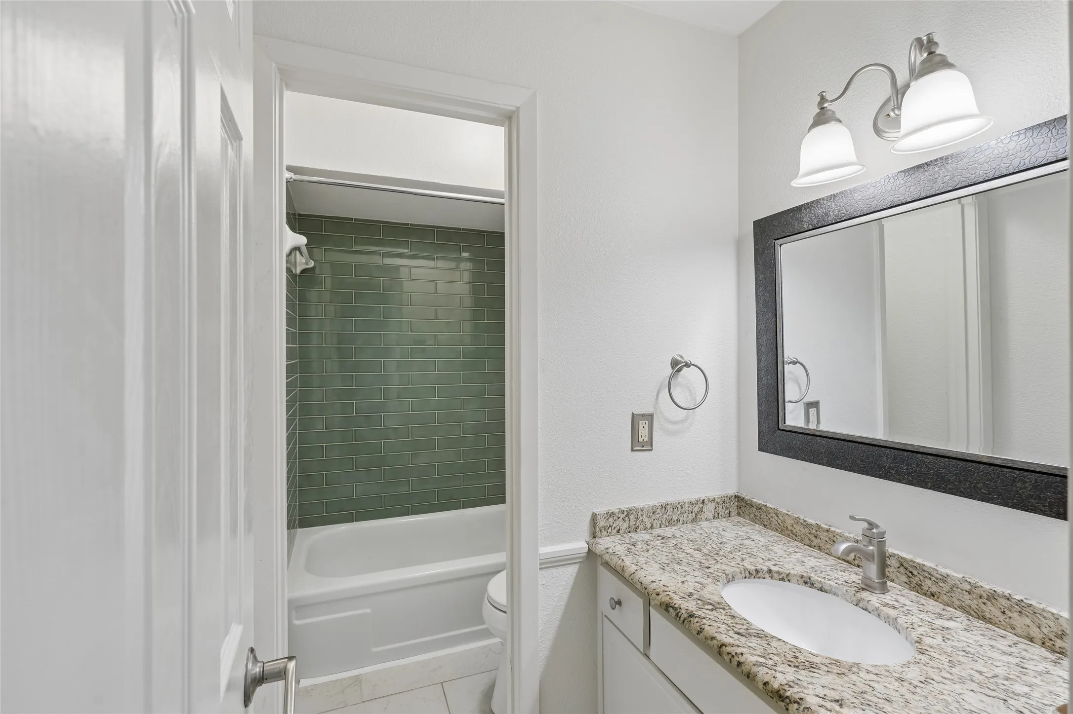 Condominium For Rent in Dallas County , 7518 Woodthrush Drive 17, Dallas, Texas 75230, 3 Bedroom, 3 Bathroom, Garage spaces, 1,520 Sqft, built in 1969, mls#21343854, Real Estate Agent in Dallas, Homes For Rent in Dallas county, Homes For Rent in Dallas, Realtor in Dallas Texas, Real Estate Brokerage Independent Realty Texas, Luminita Cordes Realtor