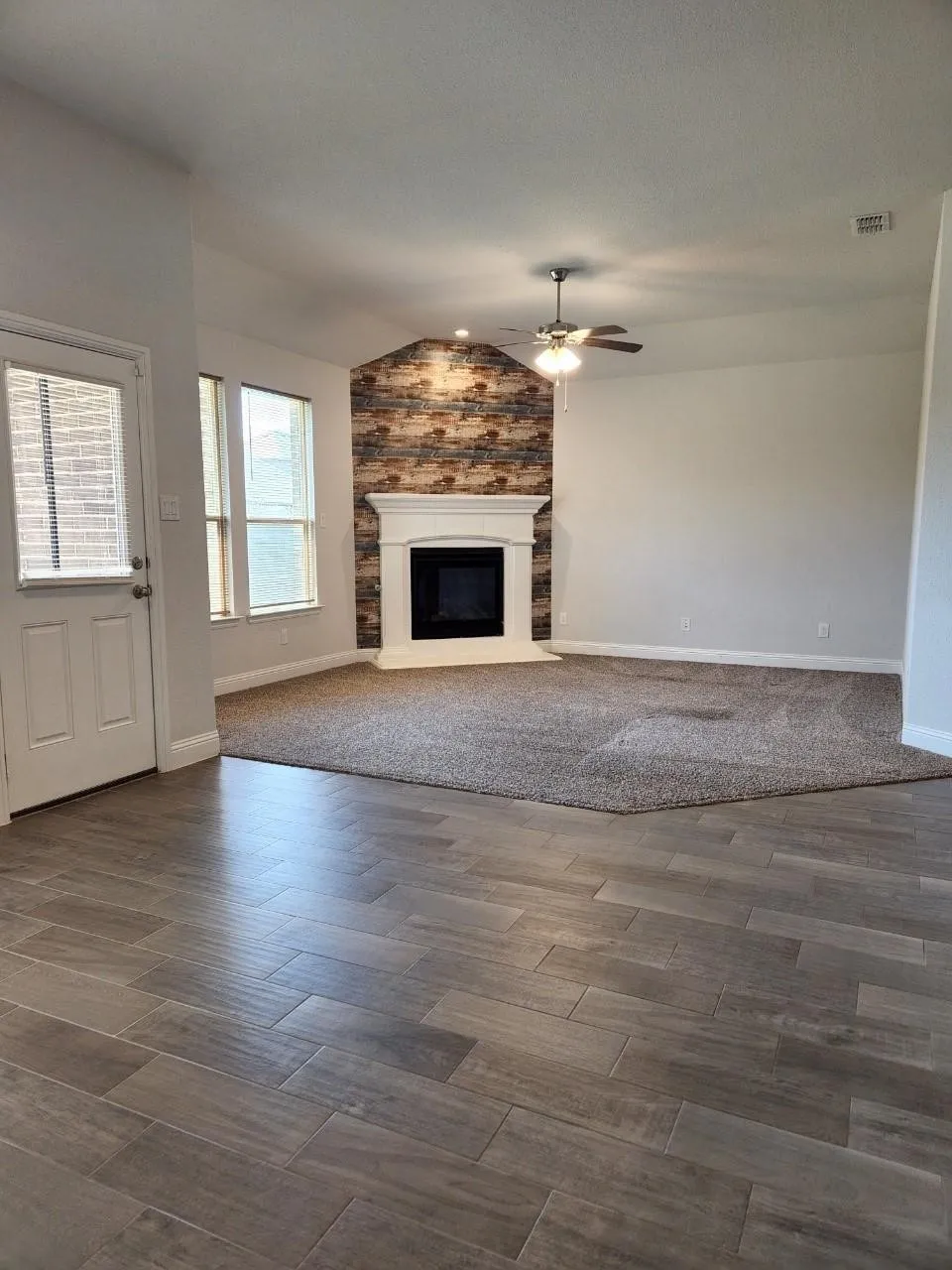 Single Family Residence For Rent in Denton County , 1801 Spinnaker Drive, Denton, Texas 76210, 3 Bedroom, 2 Bathroom, 2 Garage spaces, 1,867 Sqft, built in 2019, mls#21347480, Real Estate Agent in Denton, Homes For Rent in Denton county, Homes For Rent in Denton, Realtor in Denton Texas, Real Estate Brokerage Independent Realty Texas, Luminita Cordes Realtor
