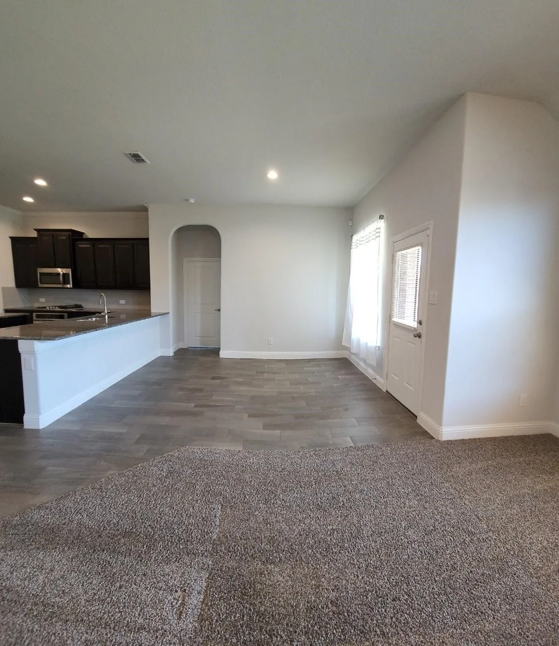 Single Family Residence For Rent in Denton County , 1801 Spinnaker Drive, Denton, Texas 76210, 3 Bedroom, 2 Bathroom, 2 Garage spaces, 1,867 Sqft, built in 2019, mls#21347480, Real Estate Agent in Denton, Homes For Rent in Denton county, Homes For Rent in Denton, Realtor in Denton Texas, Real Estate Brokerage Independent Realty Texas, Luminita Cordes Realtor
