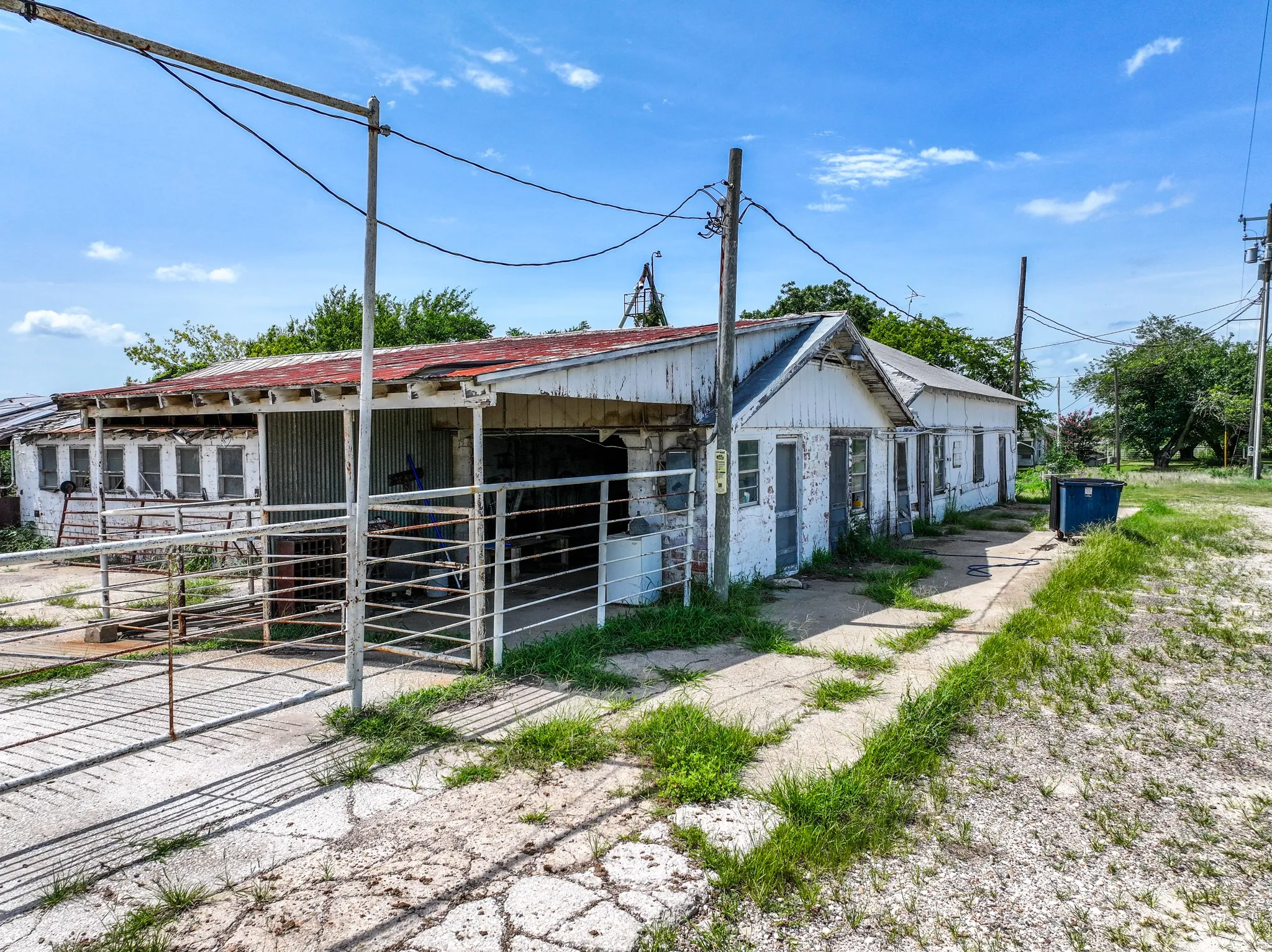 Ranch For Sale in Hopkins County , 270 Farm Road 2560, Sulphur Springs, Texas 75482, 0, 0, Garage spaces, 0 Sqft, built in 1960, Price $879,999, mls#21303467, Real Estate Agent in Sulphur Springs, Homes For Sale in Hopkins county, Homes For Sale in Sulphur Springs, Realtor in Sulphur Springs Texas, Real Estate Brokerage Independent Realty Texas, Luminita Cordes Realtor